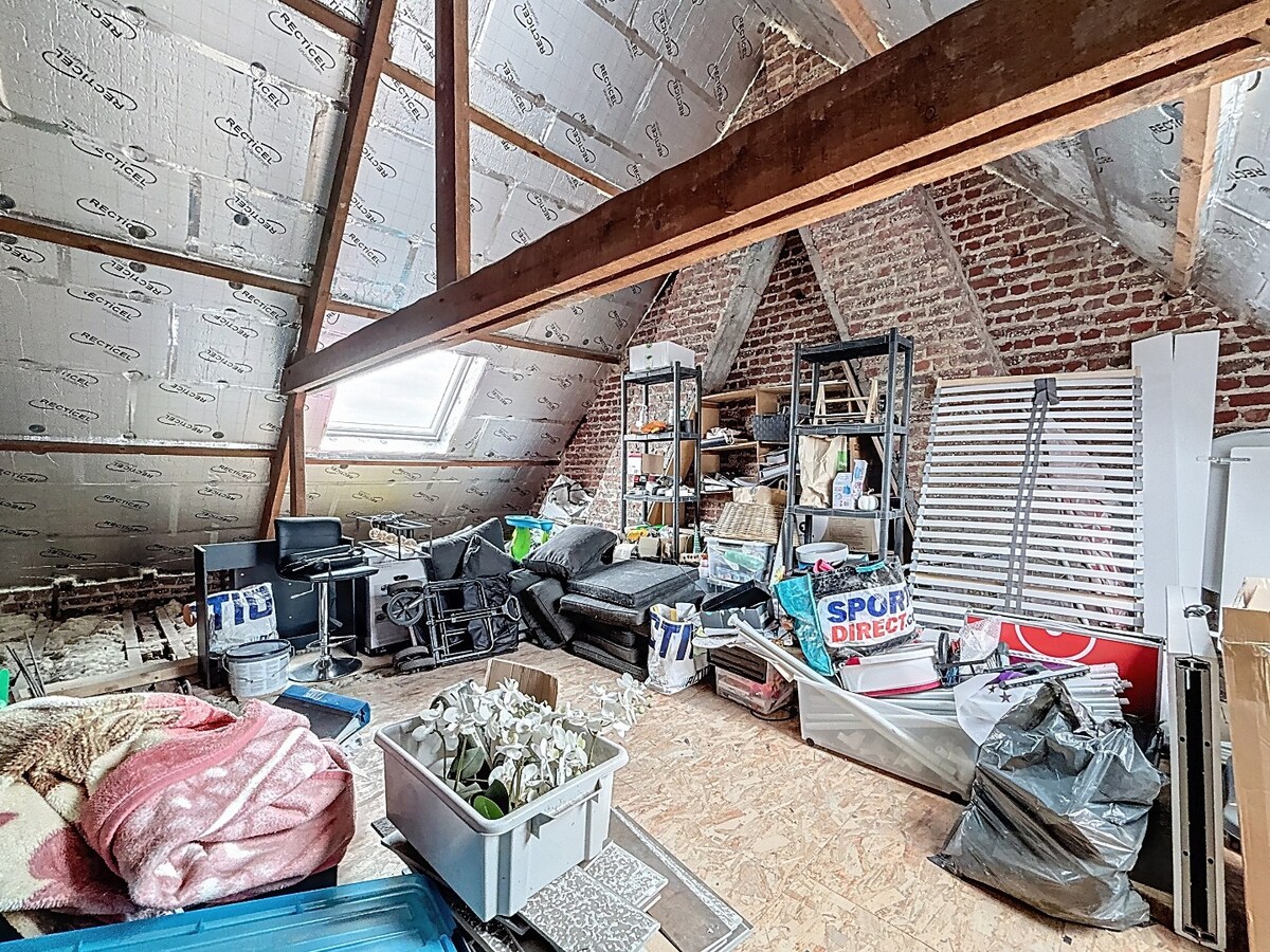 Grotendeels gerenoveerde woning met tuin te Aalst 