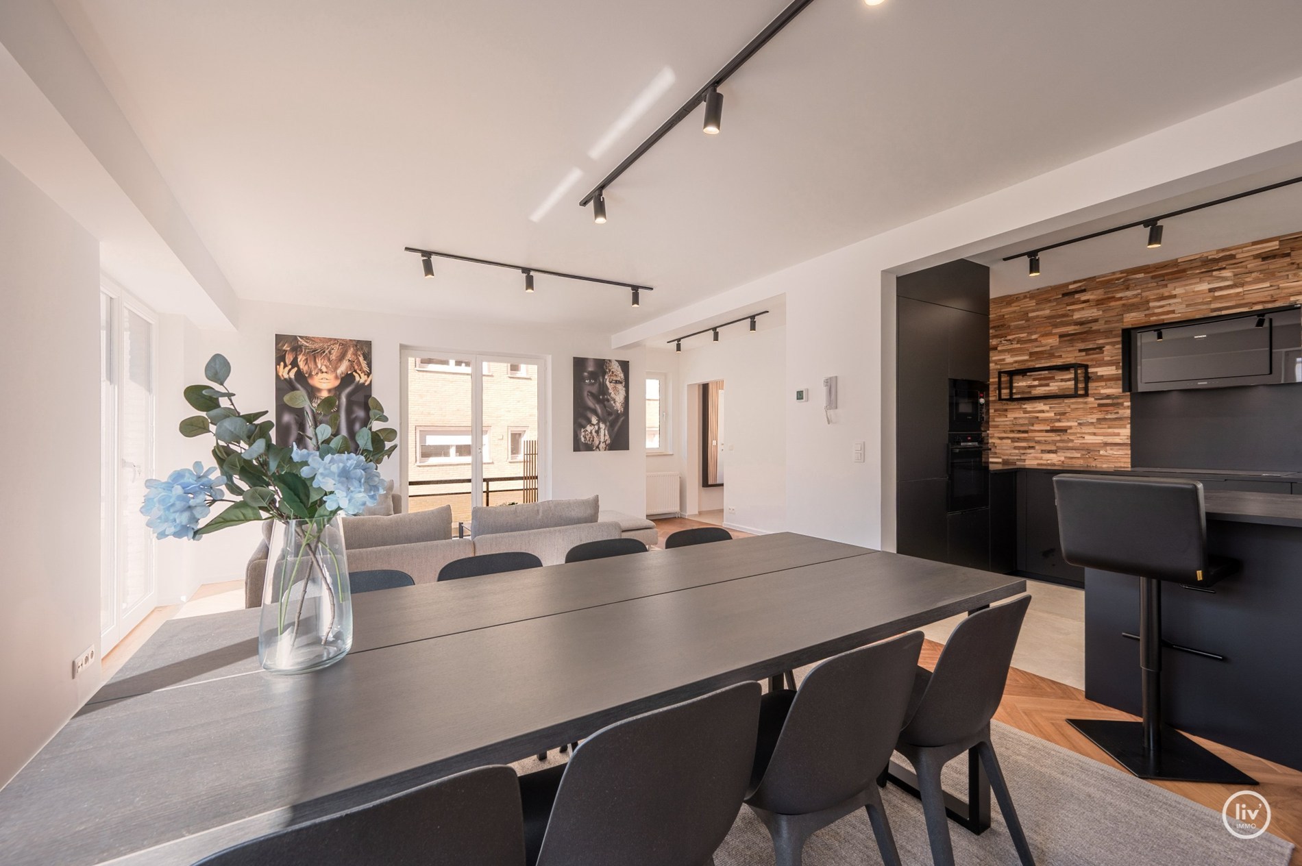 Appartement élégamment rénové avec 3 chambres dans un emplacement de premier choix à Duinbergen - à seulement 100 mètres de la digue! 