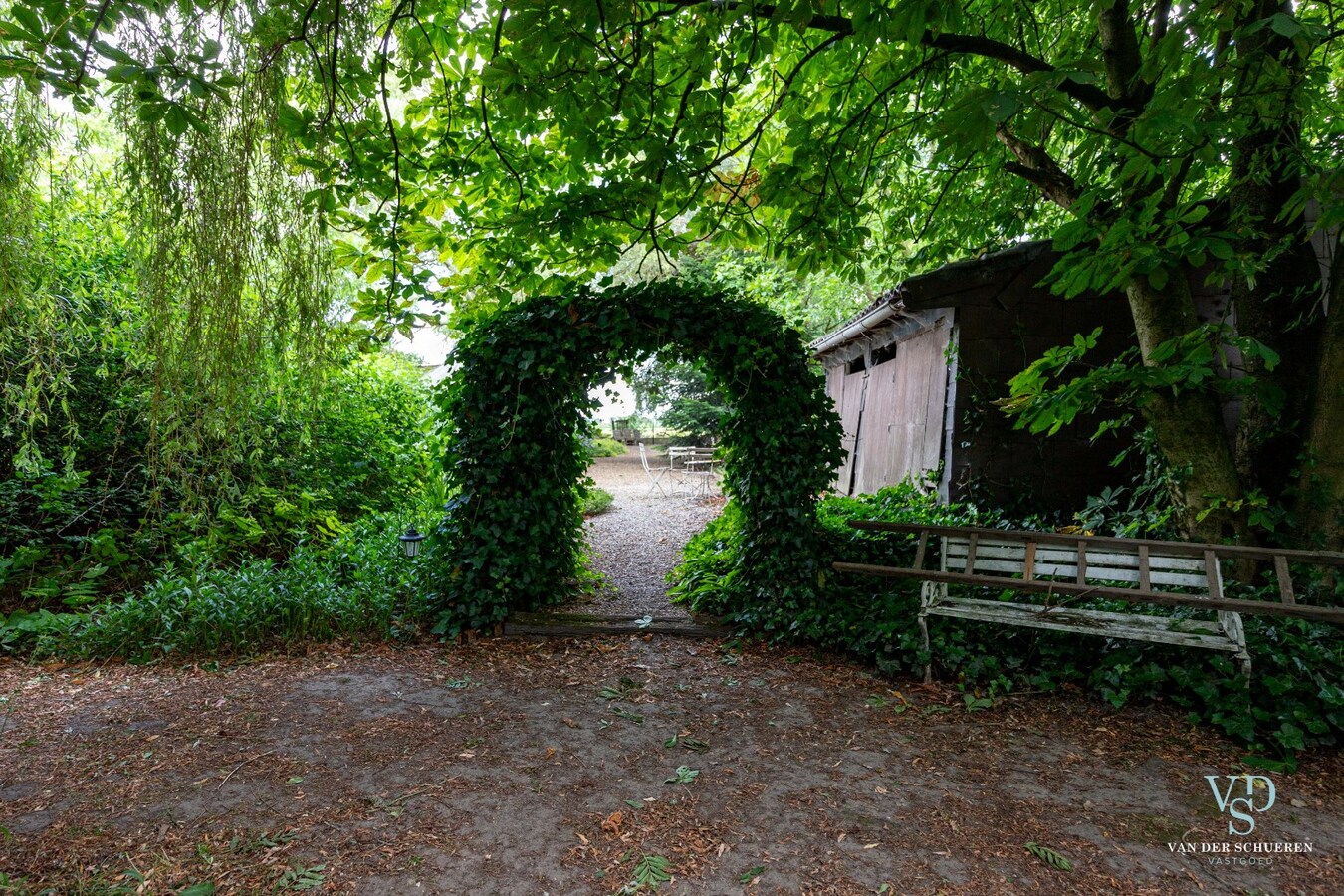 Charmante woning nabij centrum Gavere (op ca. 1255 m²) 