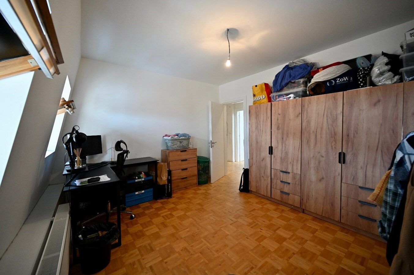 LICHTRIJK DAKAPPARTEMENT IN HARTJE OOSTENDE 