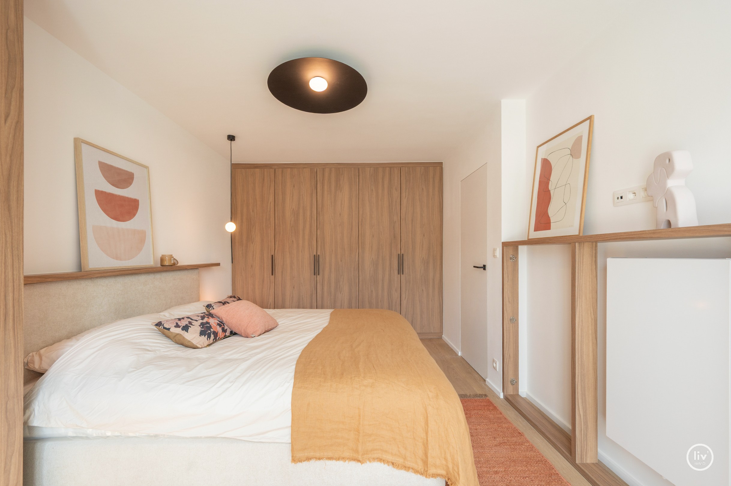 Exclusief gerenoveerde villa op een absolute toplocatie in de Jozef Nellenslaan te Knokke. 