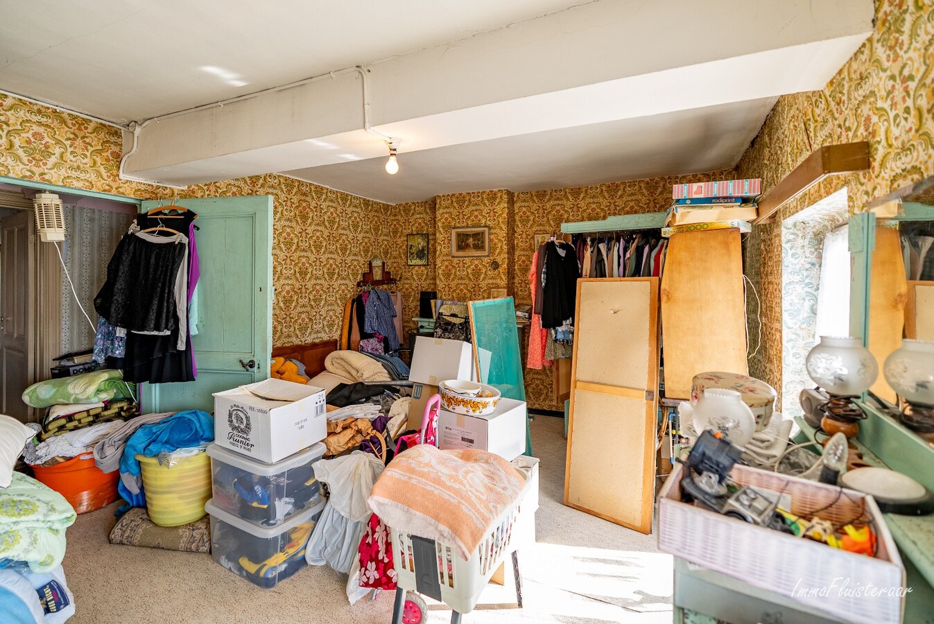 Te renoveren vierkantshoeve op een ruim perceel van ca. 2,6ha te Kortenaken 