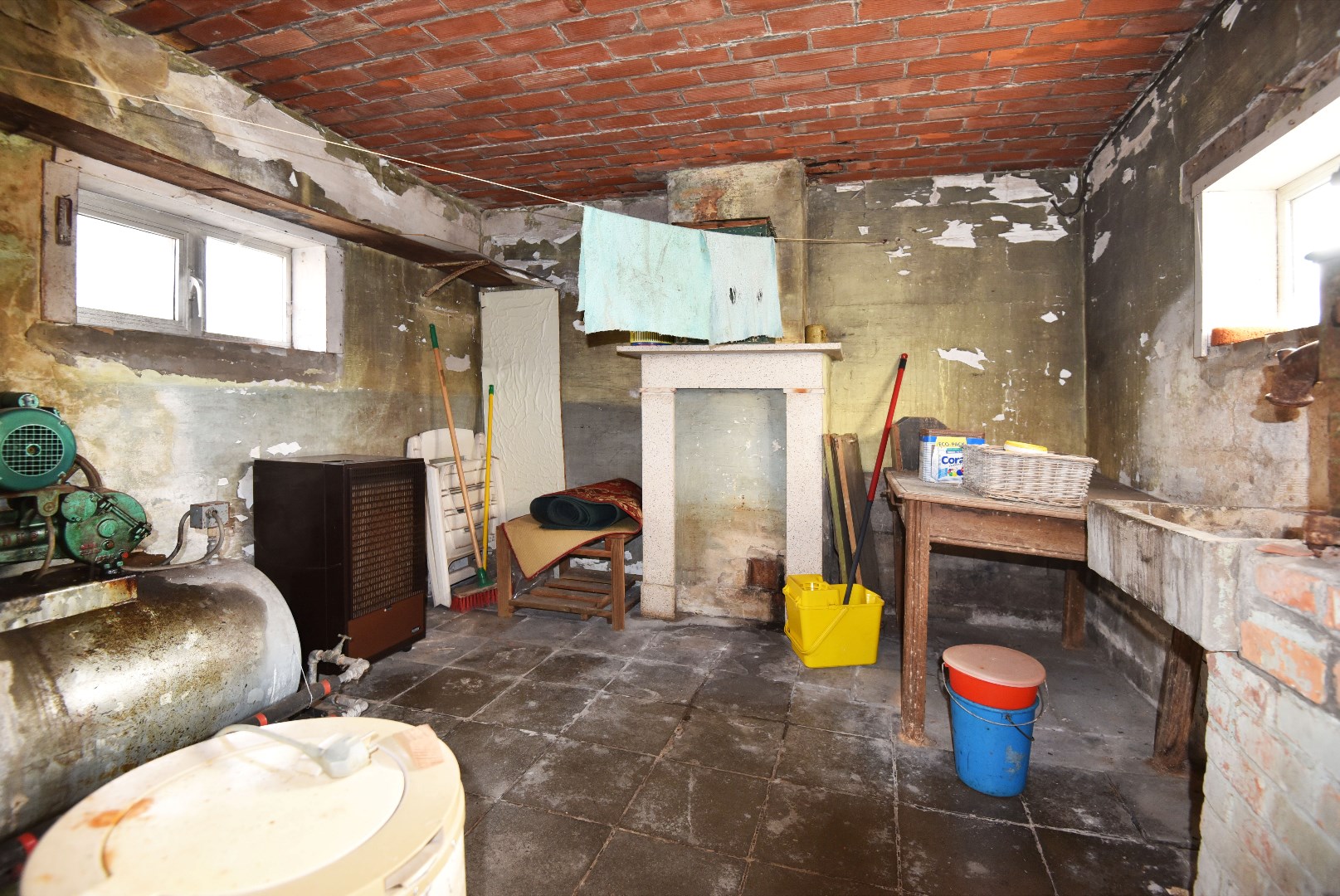 Grondig te renoveren / te slopen woning op 447m² te Maldegem 