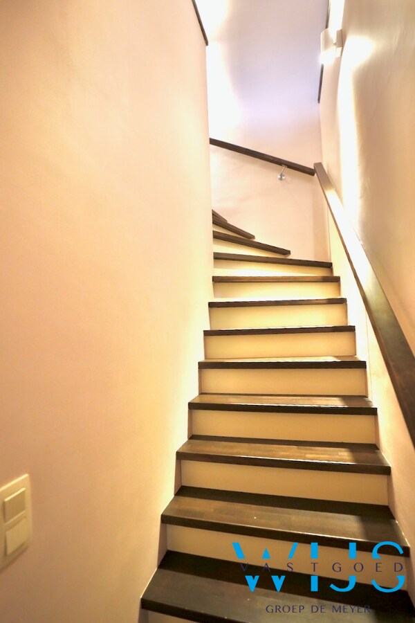 Prachtige recente woning in een zeer rustige wijk te Ertvelde ! 