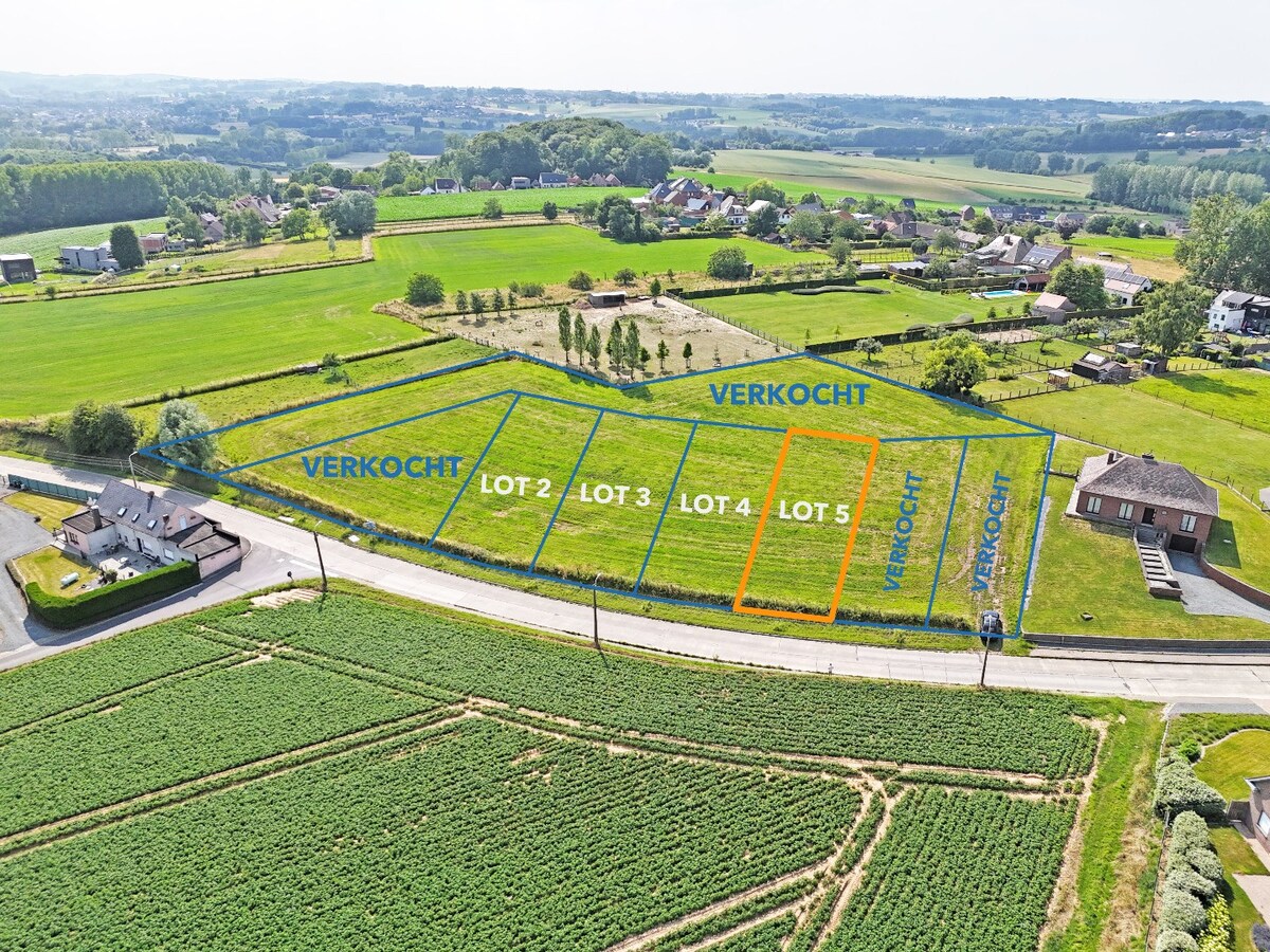 Bouwgrond voor open bebouwing op +/- 8 are te Zottegem 