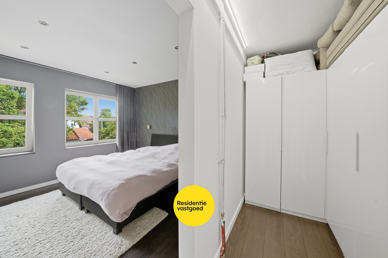 Duplex-appartement van 165 m² met garage, carport en zonnig terras in de Vicognewijk 