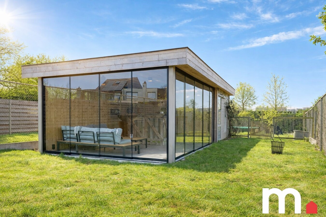 Recente woning (bouwjaar 2013) met grote tuin in doodlopende straat ! 