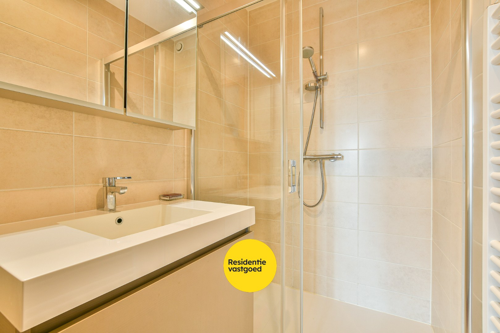 Luxueus afgewerkt 2-slaapkamerappartement met terrassen en tuin op toplocatie! 