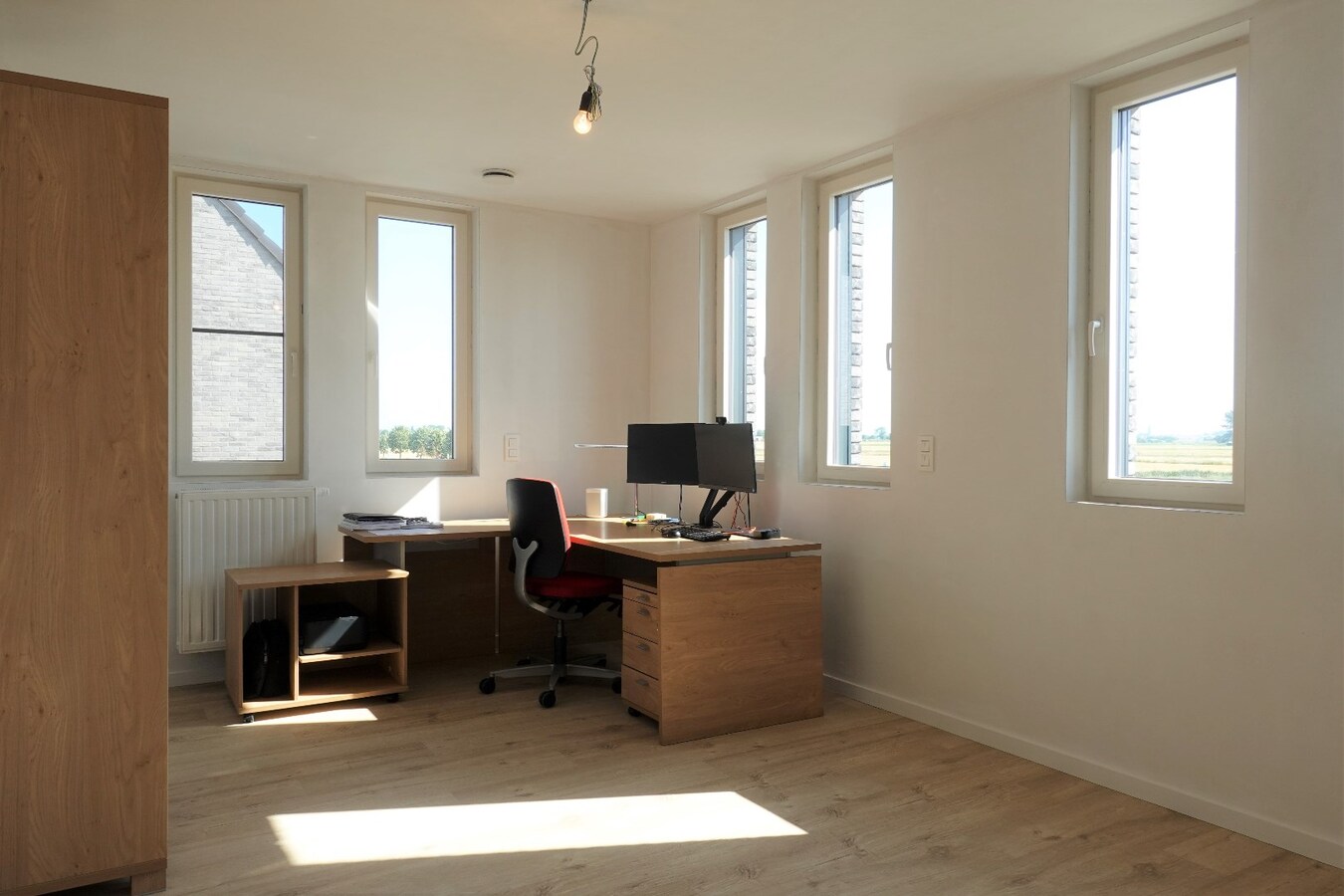 Prachtig afgewerkte moderne nieuwbouwwoning met tuin 