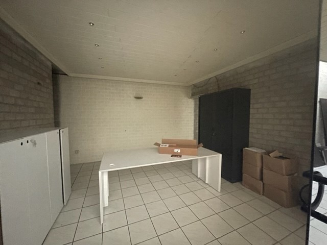 Polyvalente ruimte/opslagruimte te huur in Geel! 