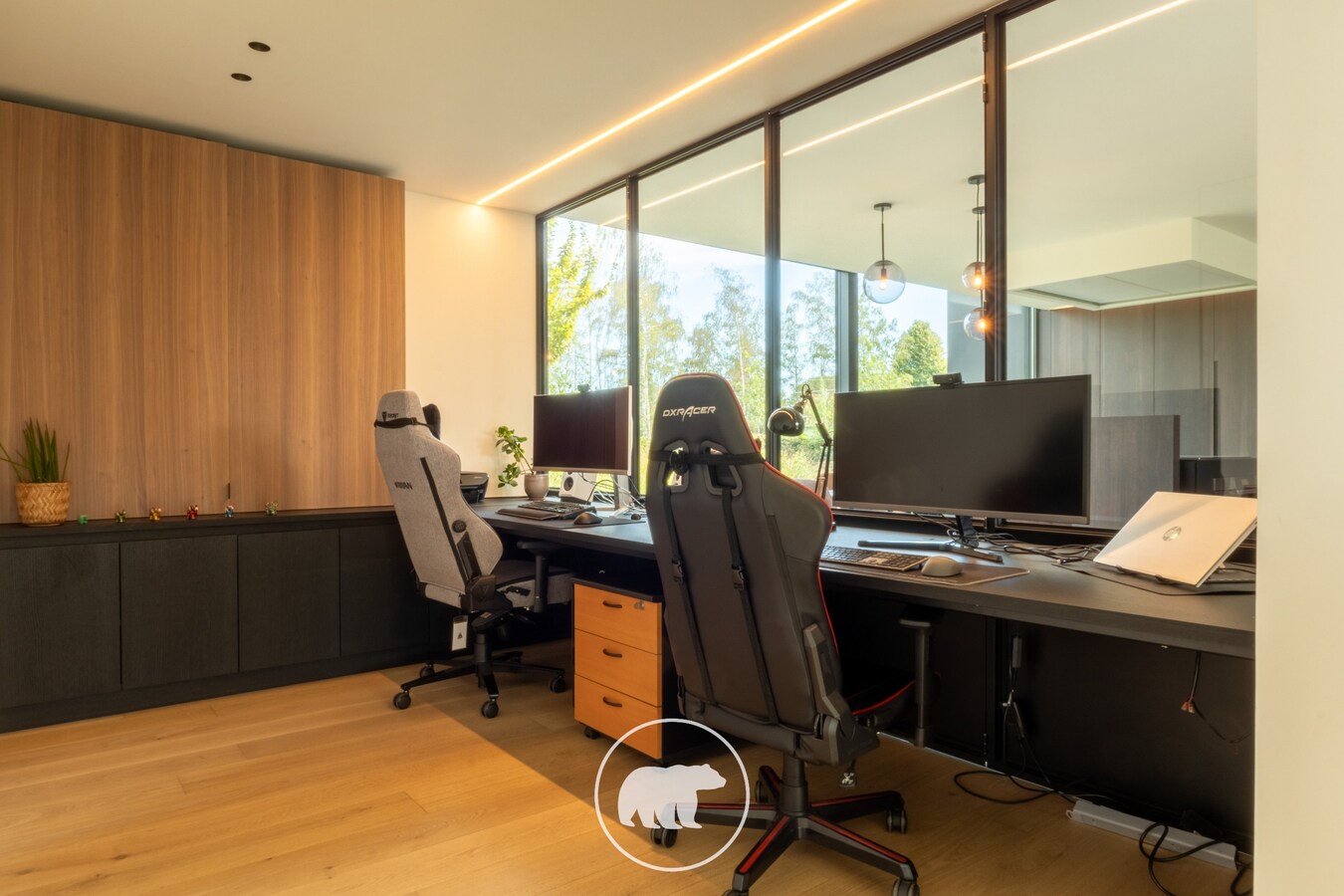Buitengewone design villa op unieke ligging te Lochristi 
