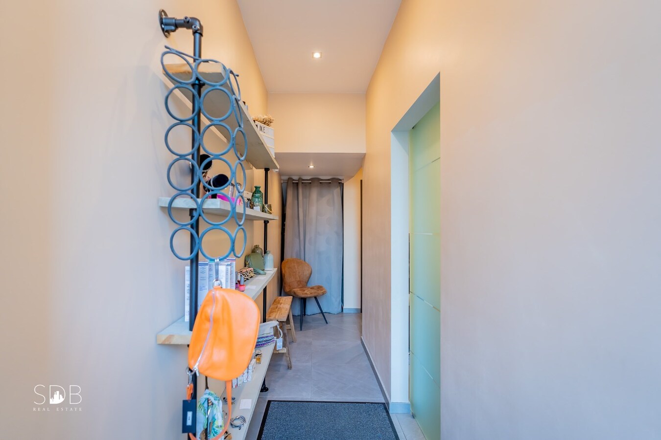 Hedendaagse gesloten bebouwing 