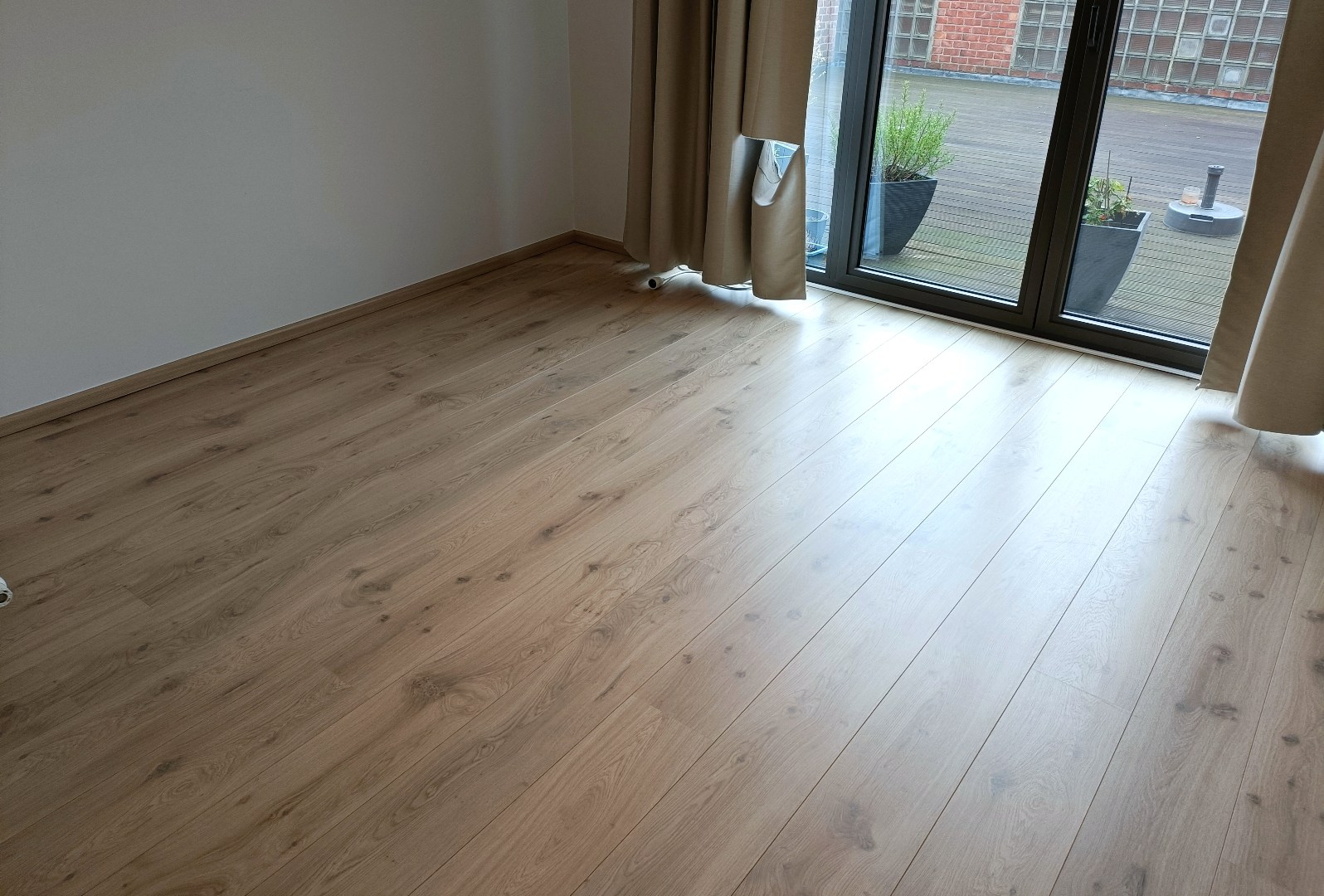 MOOI APPARTEMENT MET GROOT TERRAS IN HET CENTRUM 