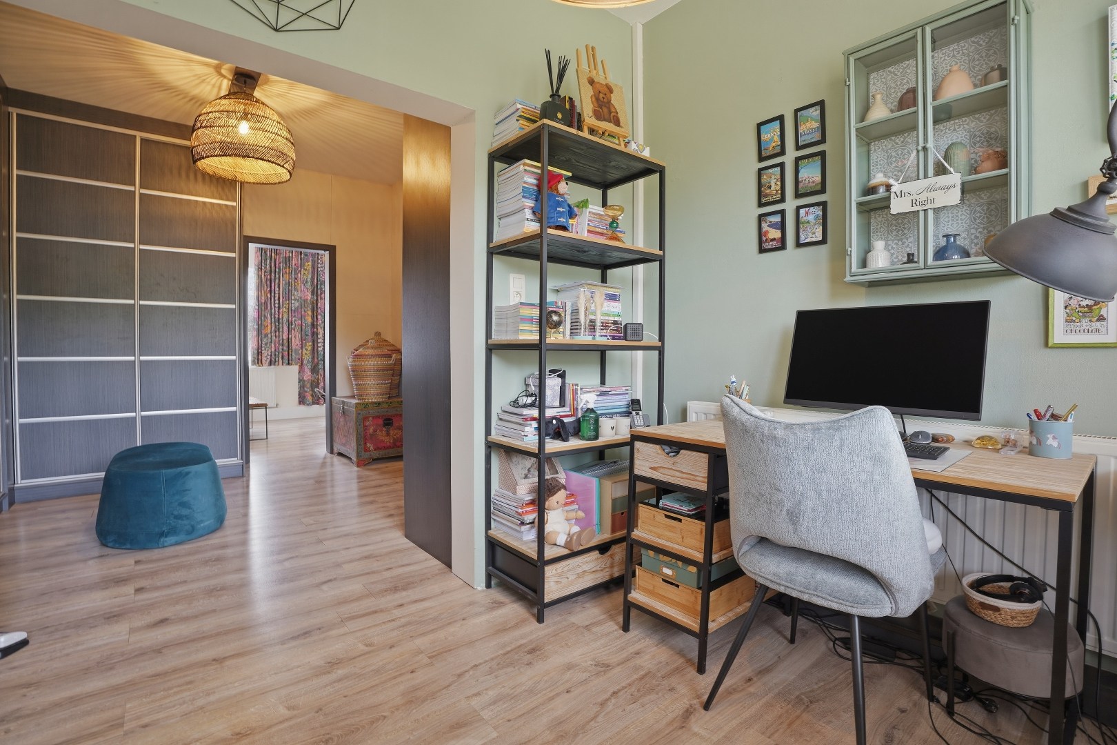 Ruime en instapklare rijwoning in het hart van Nieuwpoort op 284 m² met garage en nieuwe oprit! 