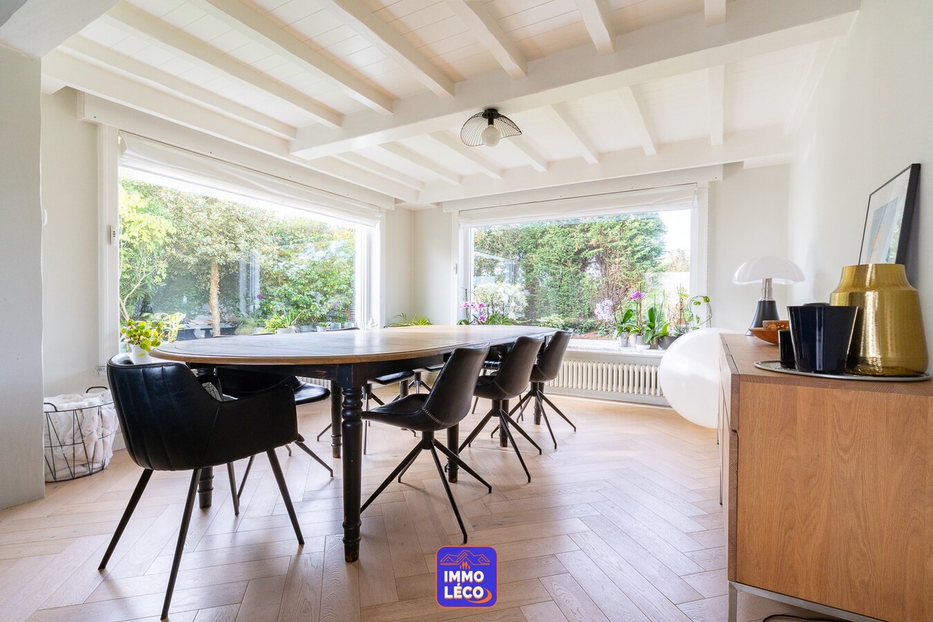 Villa semi "Plain-Pied" avec piscine, garage, carport et annexe pour profession libérale ! 