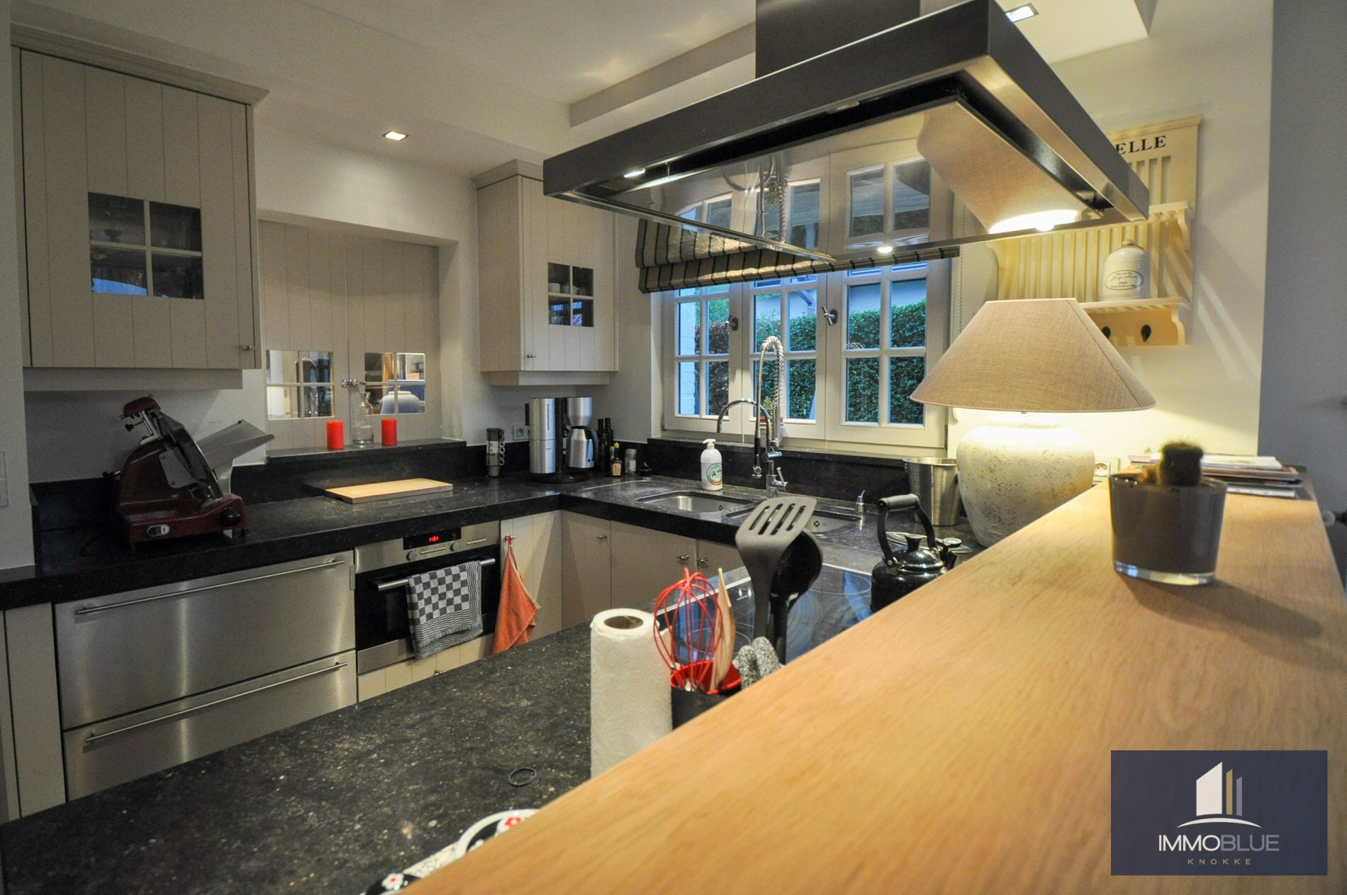 Une villa de charme située dans un quartier résidentiel calme. 