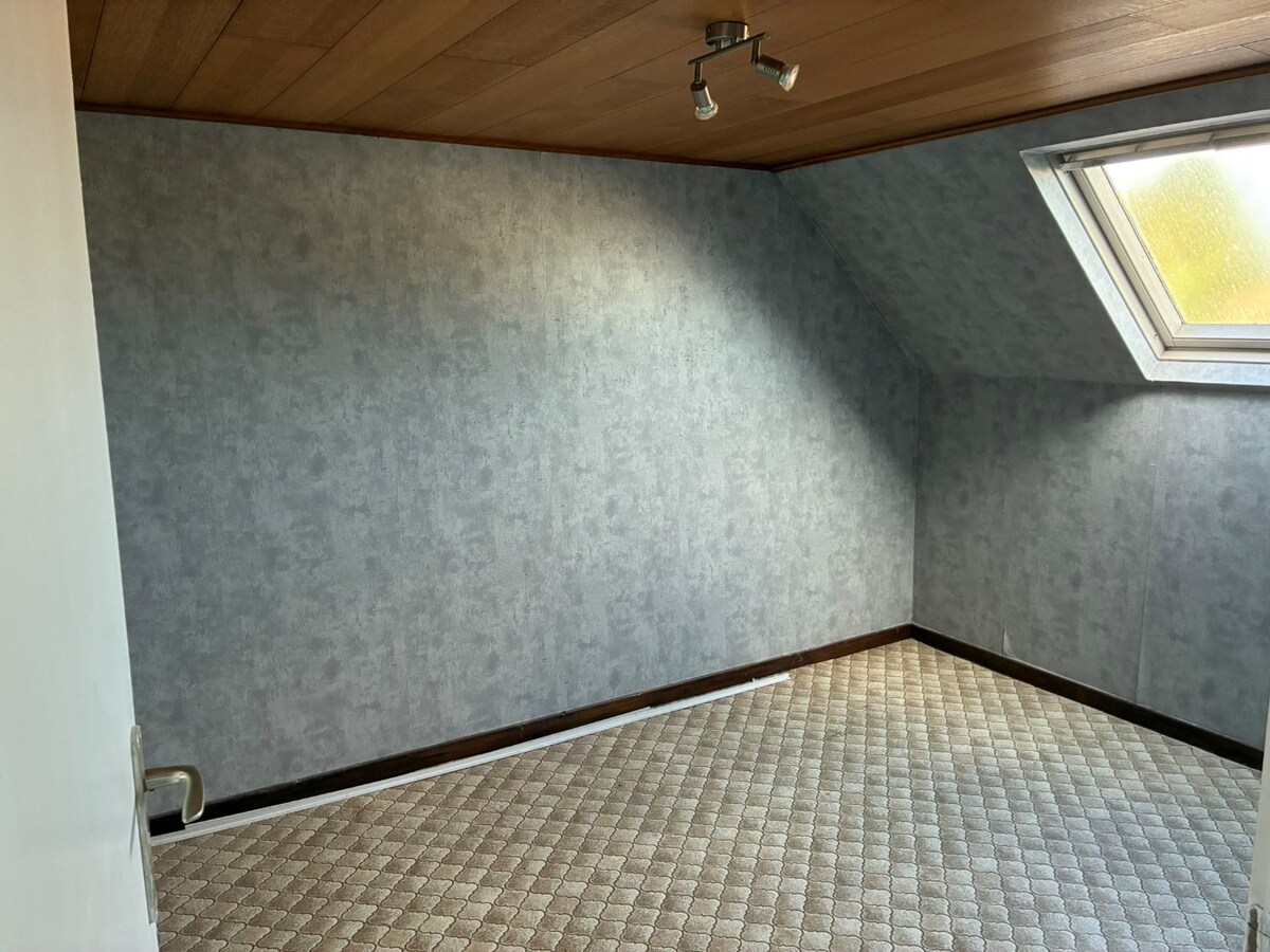Woning met 2 slaapkamers en ruime veranda in de vijfwegen! 
