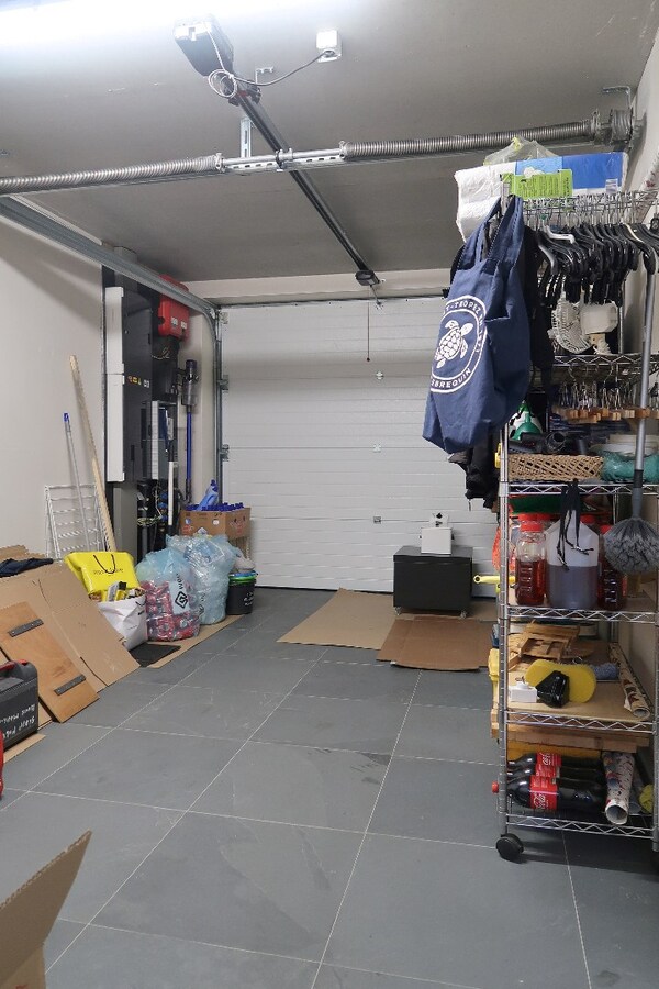 Moderne koppelwoning met 4 slaapkamers en prachtige vergezichten, omringd door groen 