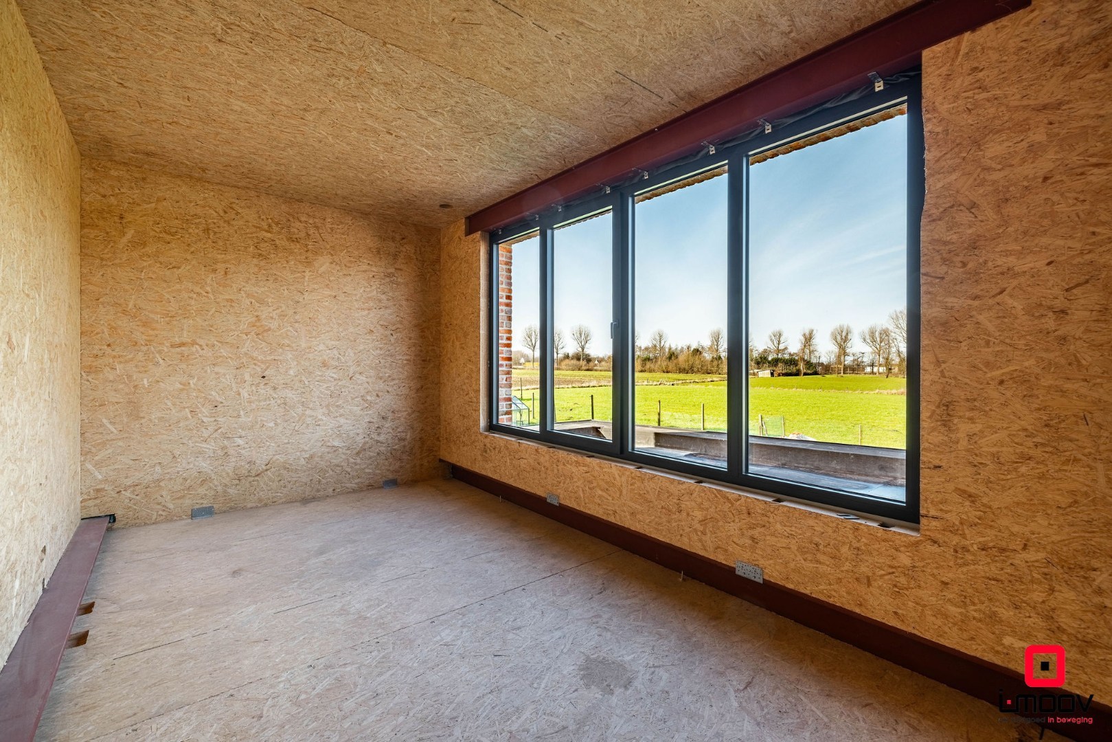 Exclusieve casco woning met 5 slaapkamers en royale tuin in Kruibeke, vlak bij Antwerpen 