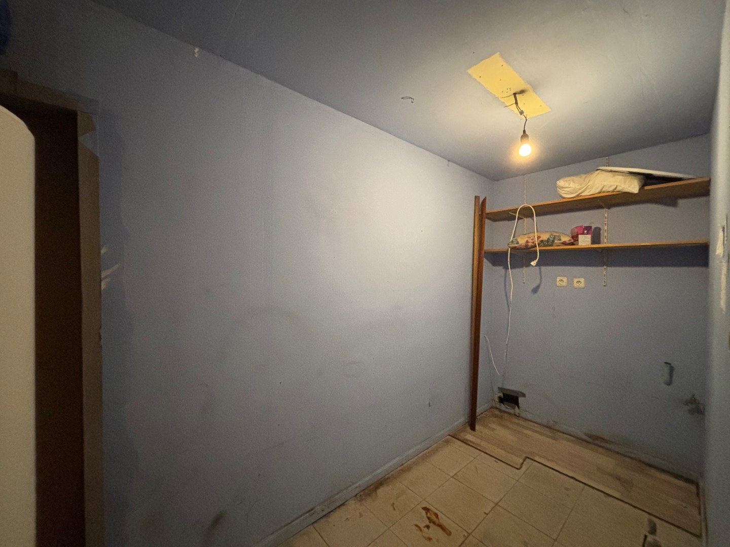 Te renoveren gezinswoning met 2 slpk. in Leopoldsburg 