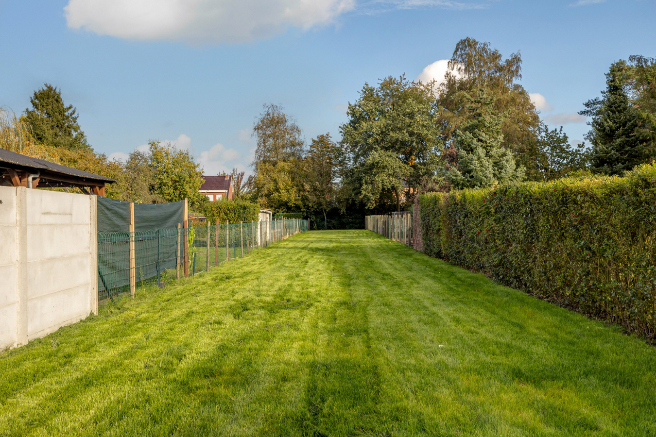 Gerenoveerde woning met 3 slpk en ruime tuin te Schilde! 