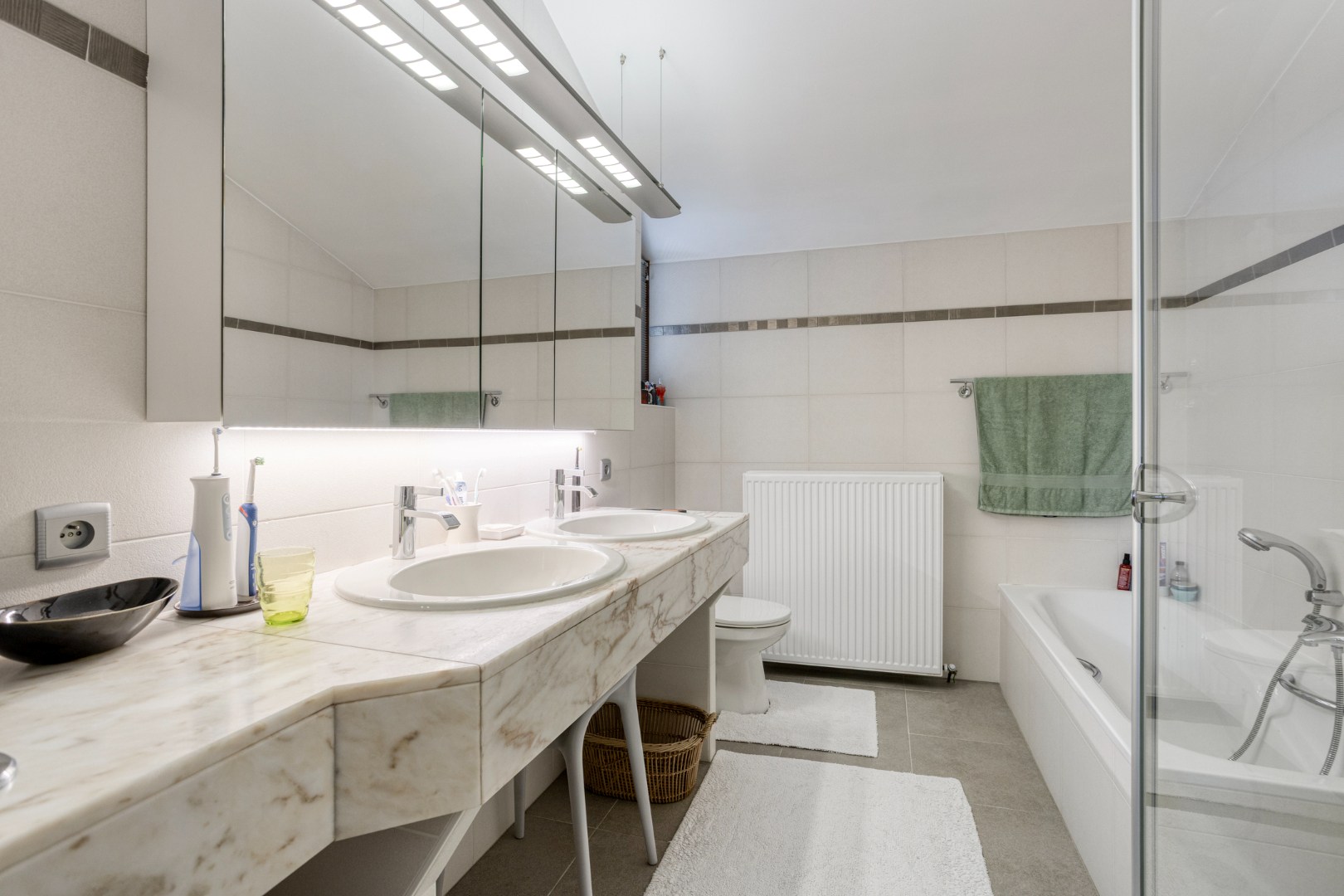 Villa met 5 slaapkamers, ruime tuin, terras en 2 garages in Heverlee! - bewoonbare opp. 278 m² -  EPC 179 kWh/m² 