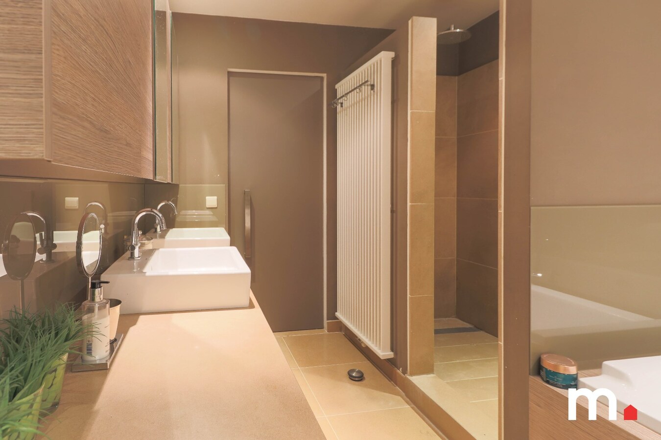 Handelspand met woonst te Heule ! 