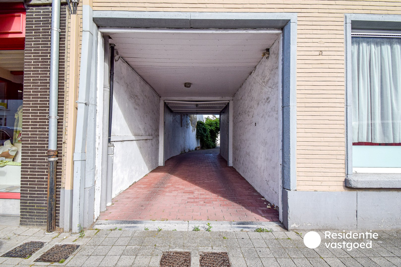 Opbrengsteigendom met 7 entiteiten in centrum Gistel 