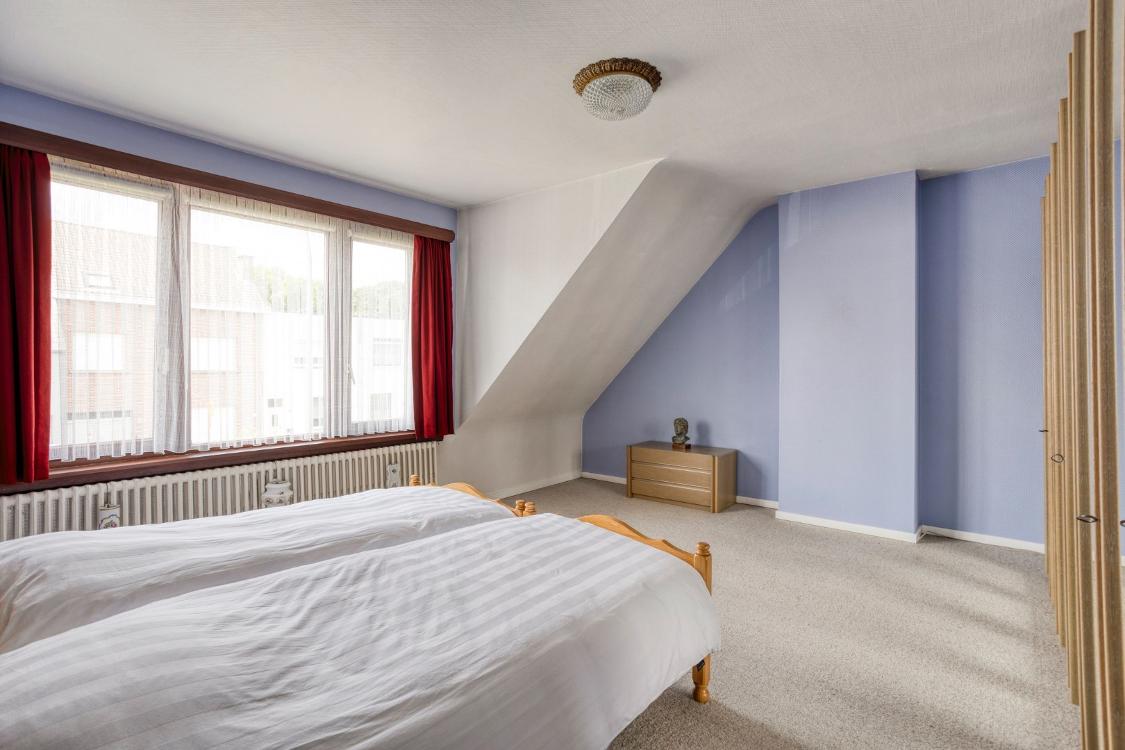 Charmante woning van 256 m2 met 4 slaapkamers te Wommelgem! 