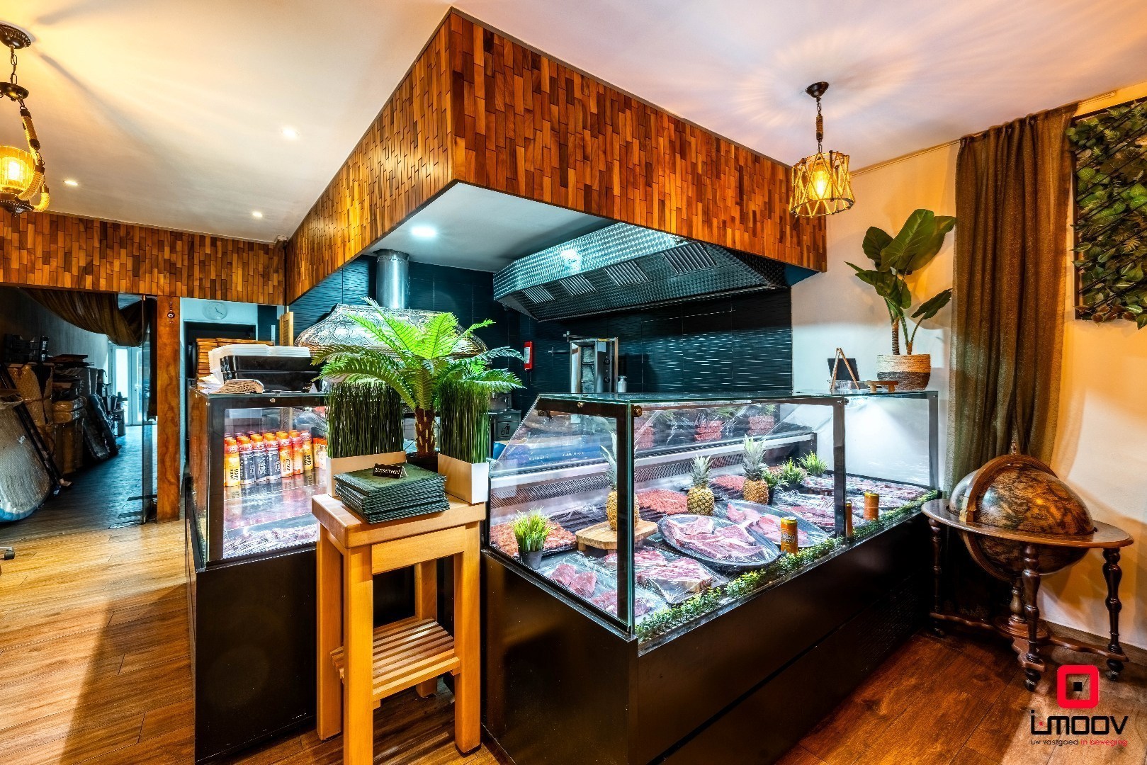 Uniek gemengd pand met commerciële invulling én ruime privéwoning in opkomende buurt van Gent 