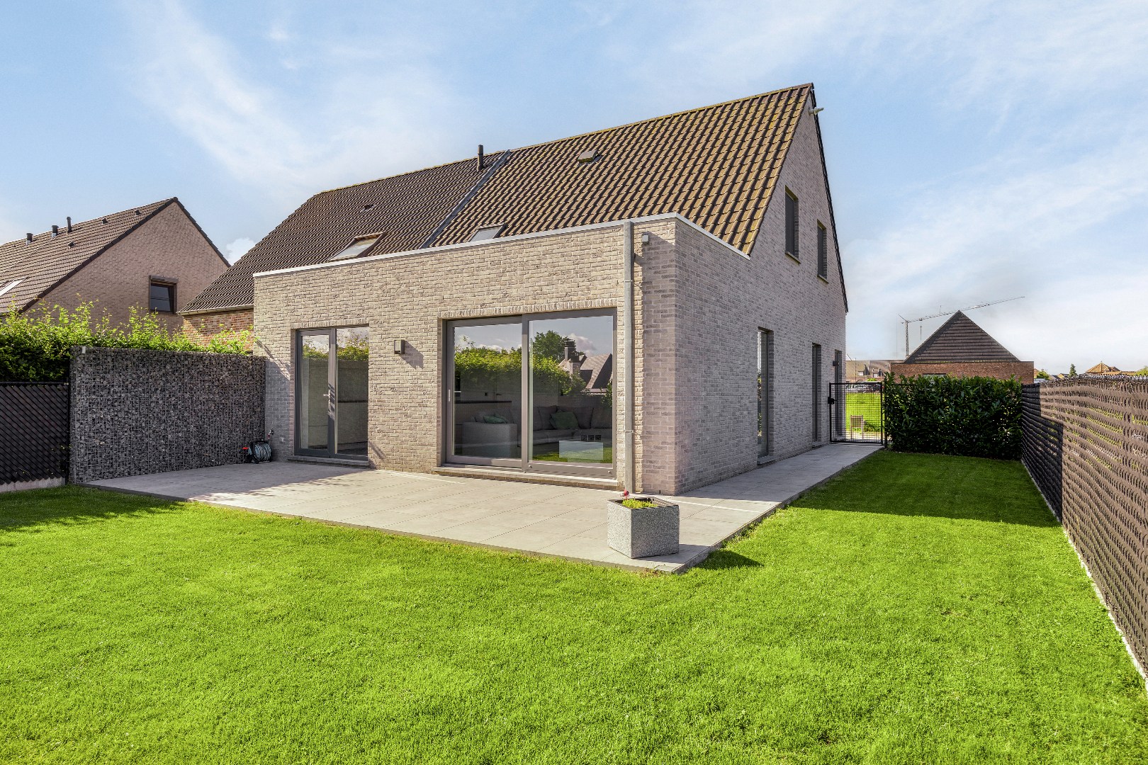 Rustig gelegen woning met 3 slaapkamers, garage en tuin 