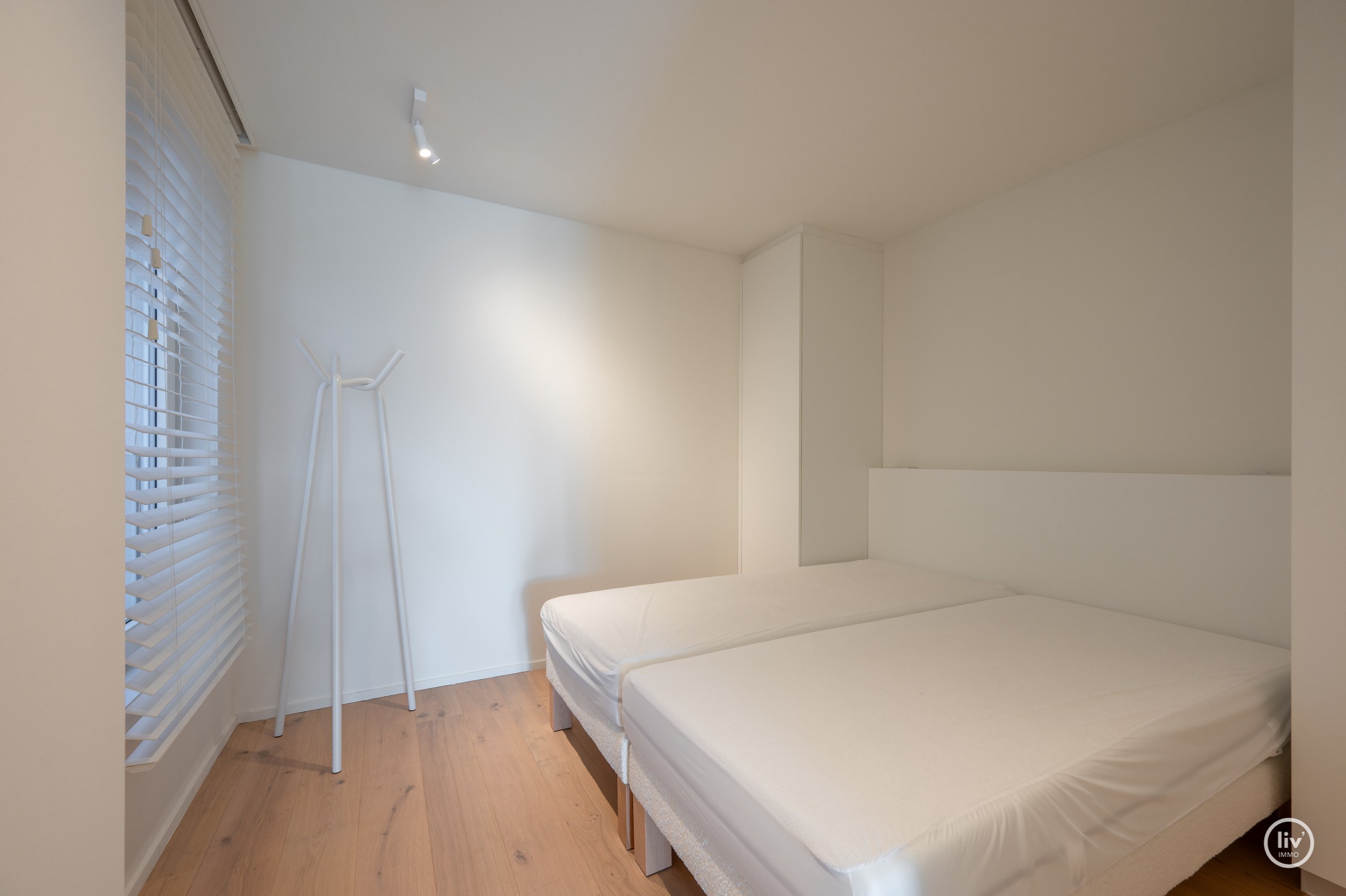 Duurzaam nieuwbouwappartement voorzien van een topafwerking &amp; een open zicht op het Driehoeksplein. 