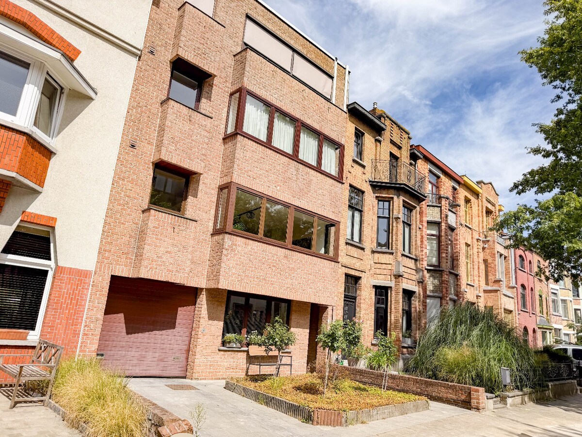 TOPPER ! Appartement op topligging met groot terras van maar liefst 30 m2 ! *** NONO INSPIRED *** 