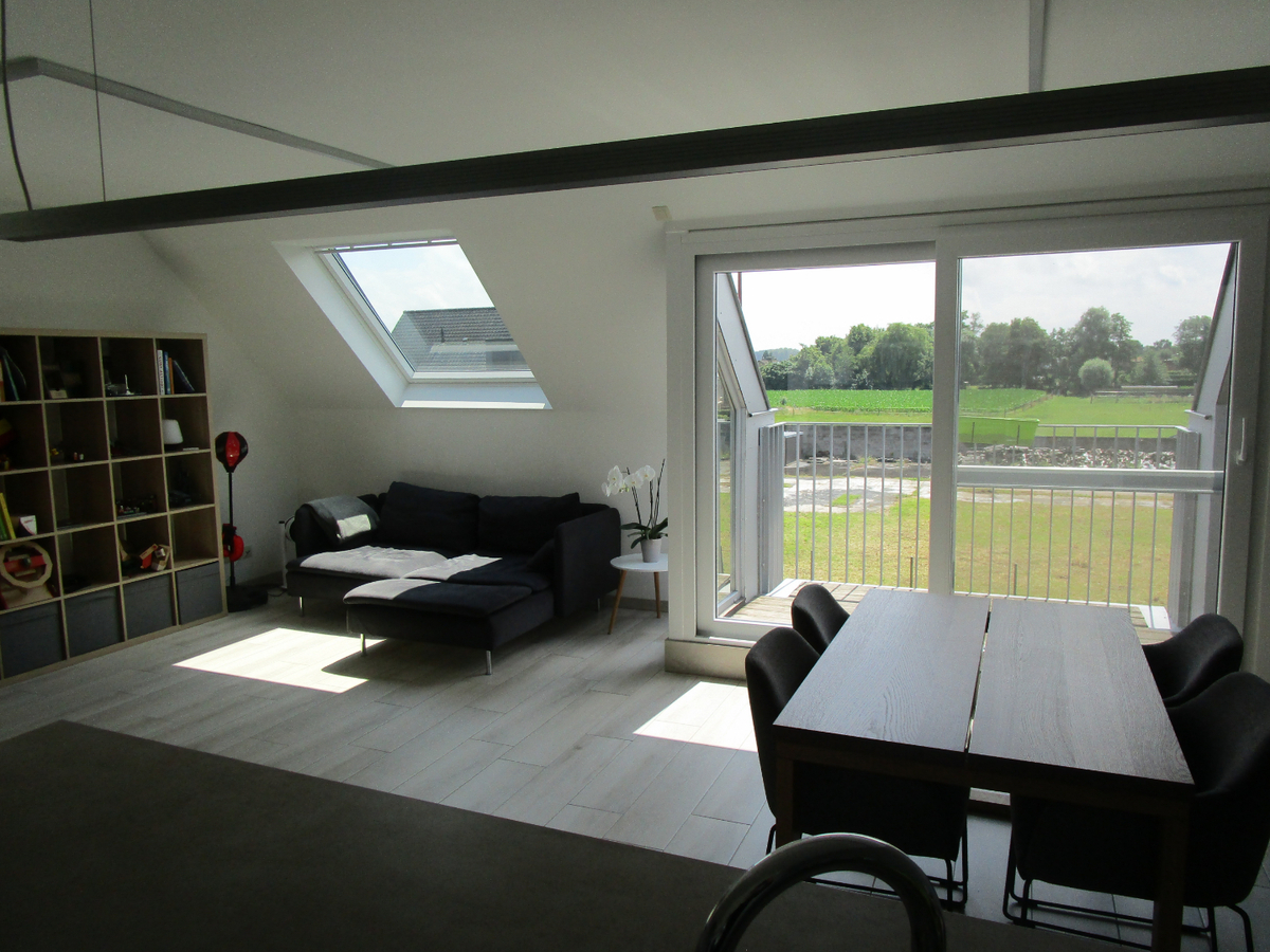LUXUEUS 3-SLPK-APPARTEMENT  (zonder vaste kosten!). 