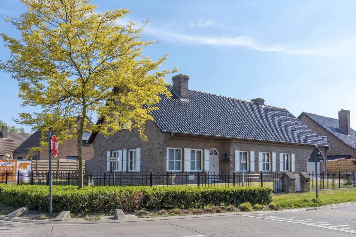 Instapklare woning op centrale ligging te Lochristi 