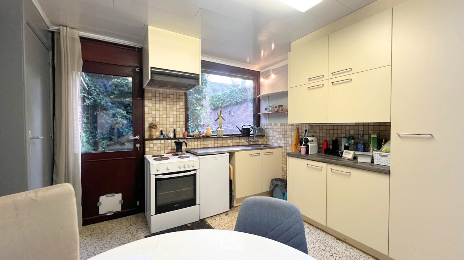 Budgetvriendelijke woning op royaal perceel! 