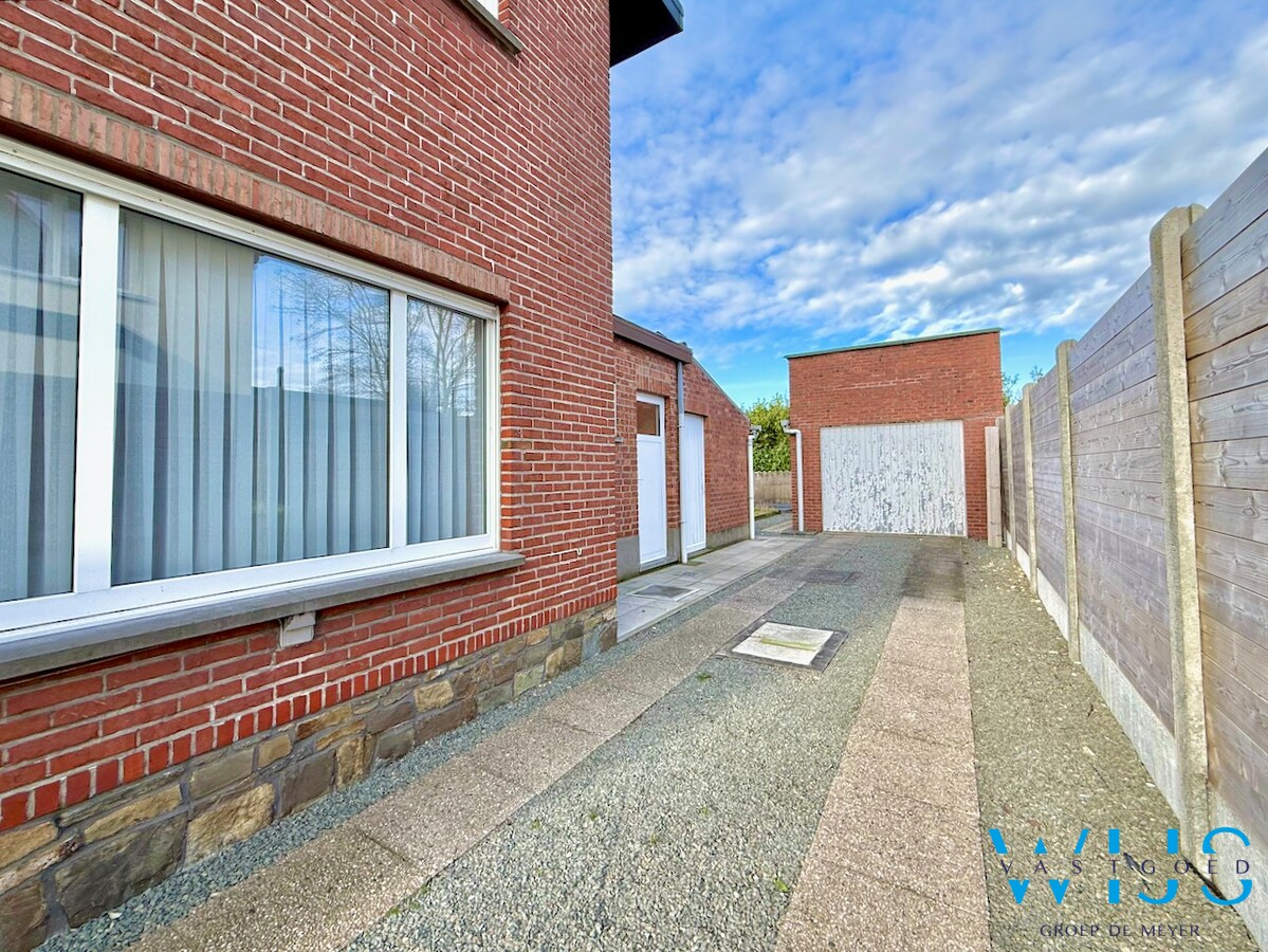 Te renoveren halfopen bebouwing op mooie ligging in Assenede ! 