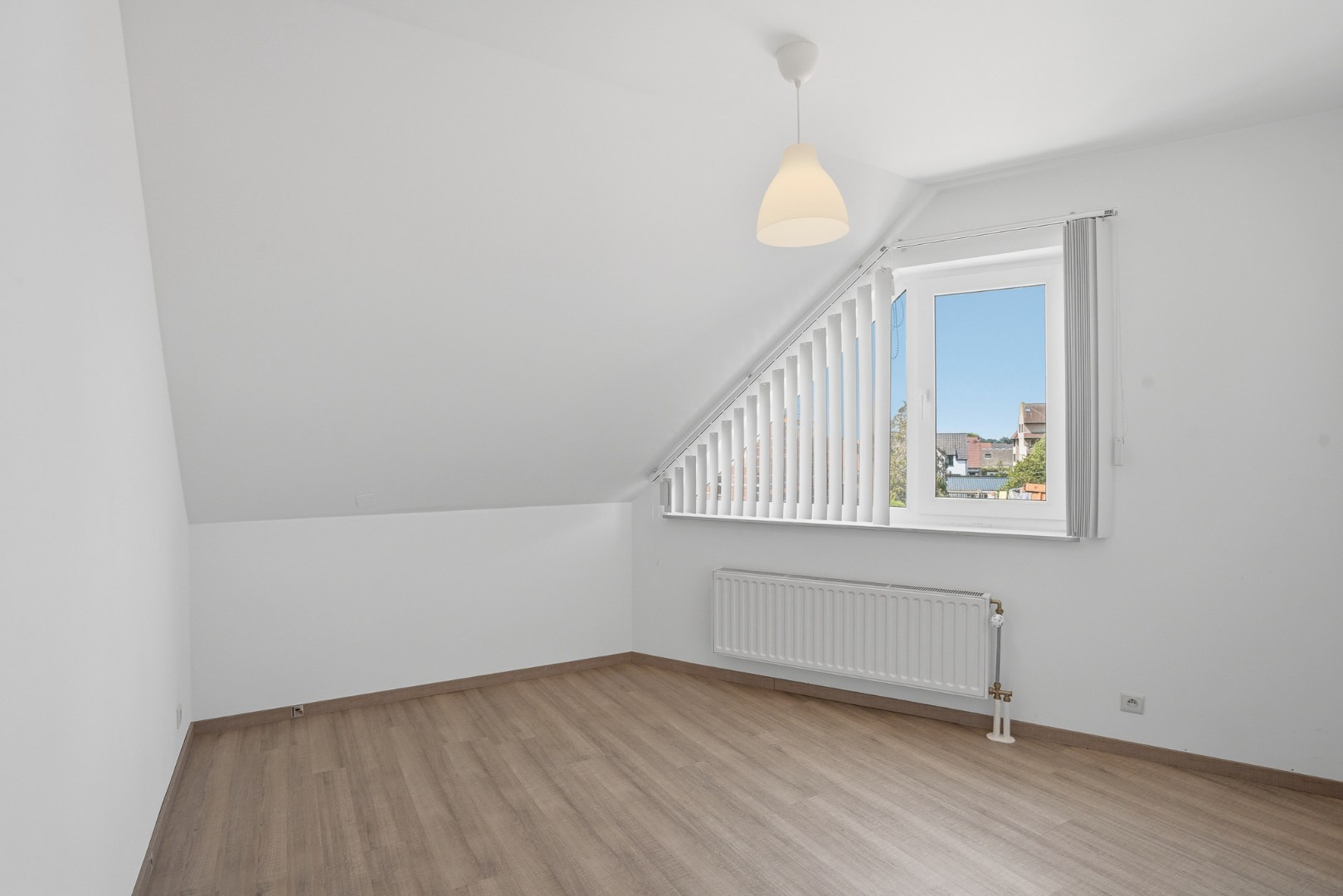 Instapklaar appartement met 2 slaapkamers te Eernegem 