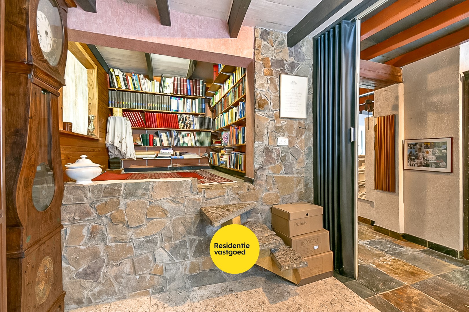 Te renoveren open bebouwing op ruim perceel van 1.300 m² met tal van mogelijkheden 