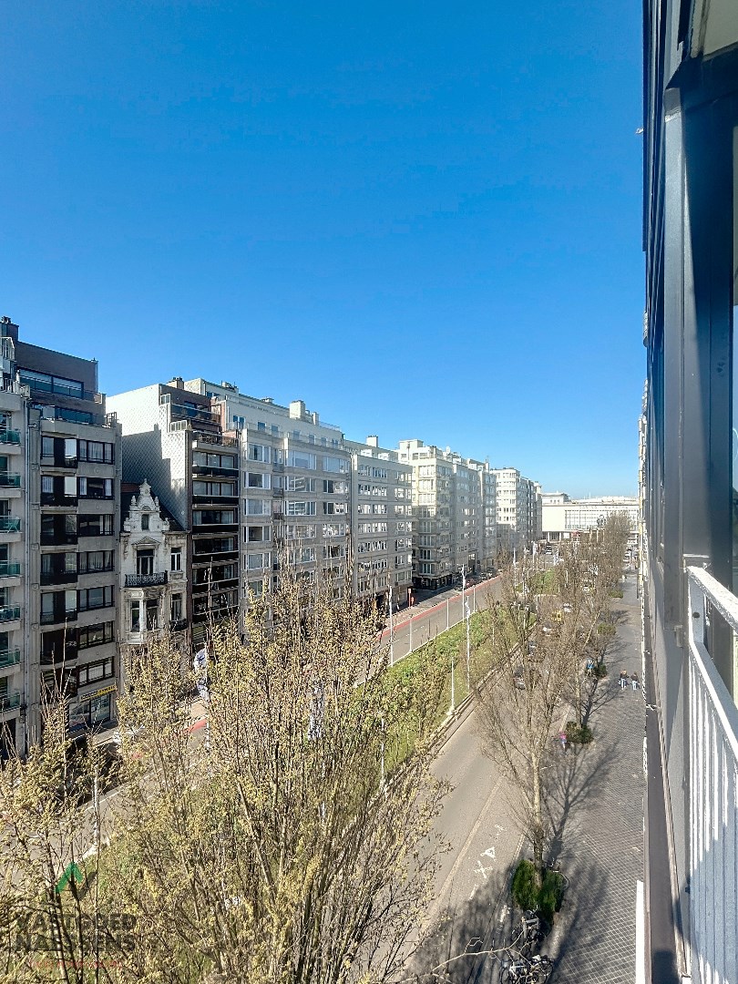 Magnifique appartement de 2 chambres avec vue panoramique et terrasse. 