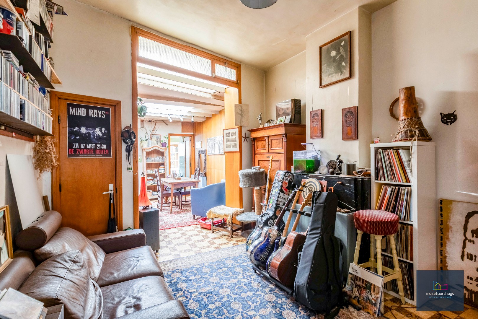 Woning met 3 slaapkamers en verrassende tuin met bijgebouwen 