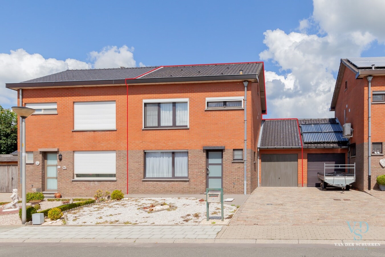 Degelijke Half Open Bebouwing 