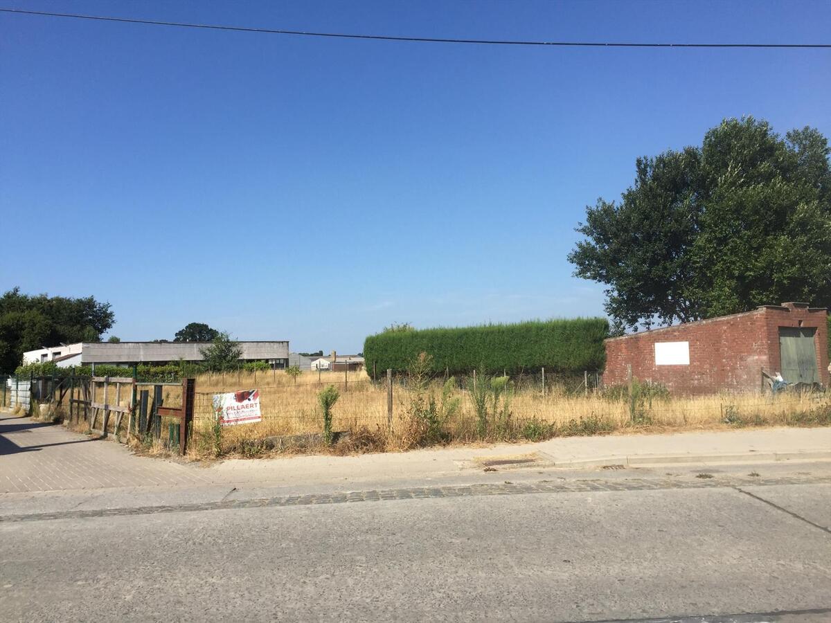 Centraal gelegen stuk grond - Jonkershove 