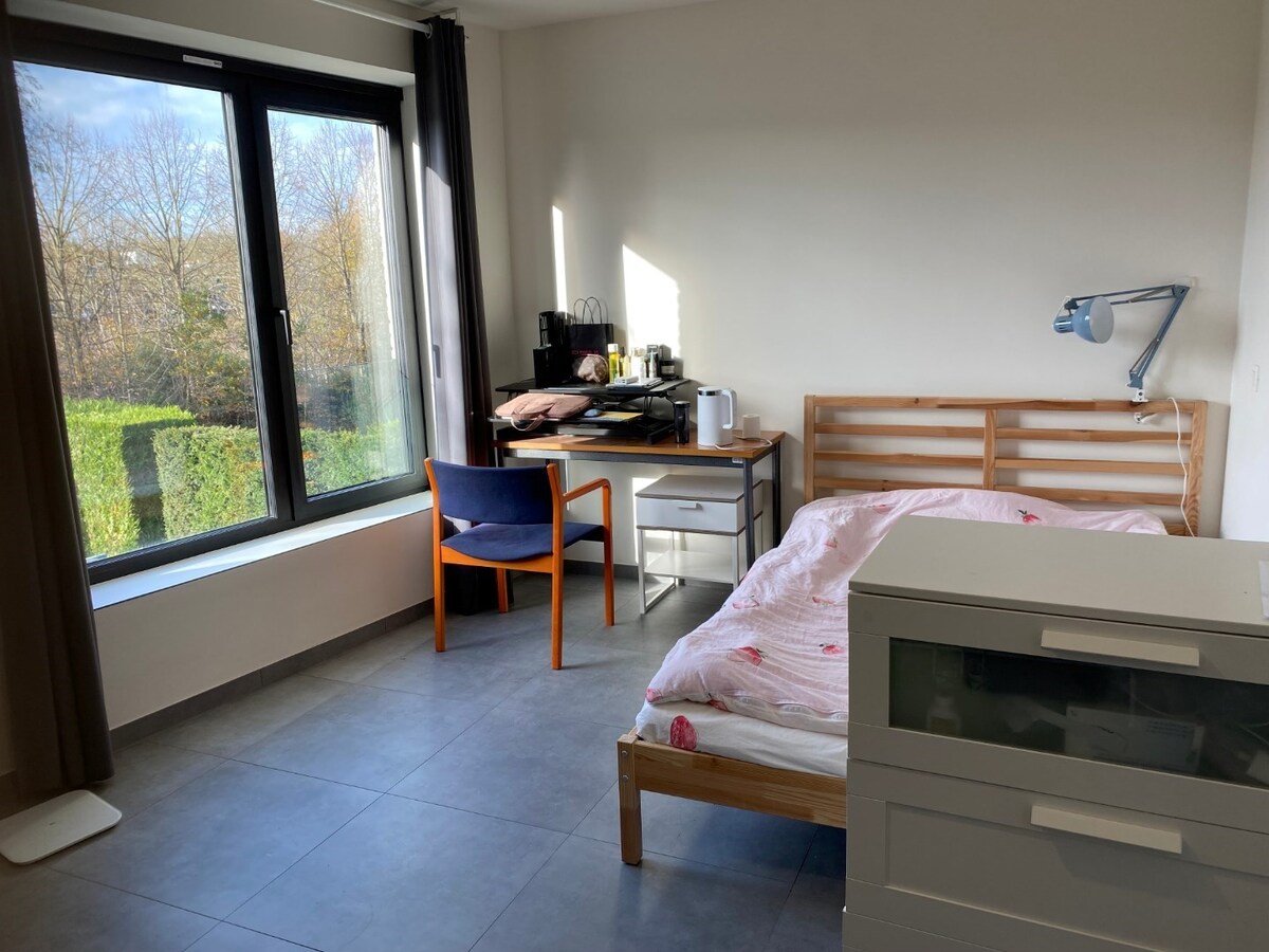 Half Open Nieuwbouw. Op 750 m van Gent-St-Pieters én aan tramhalte. 