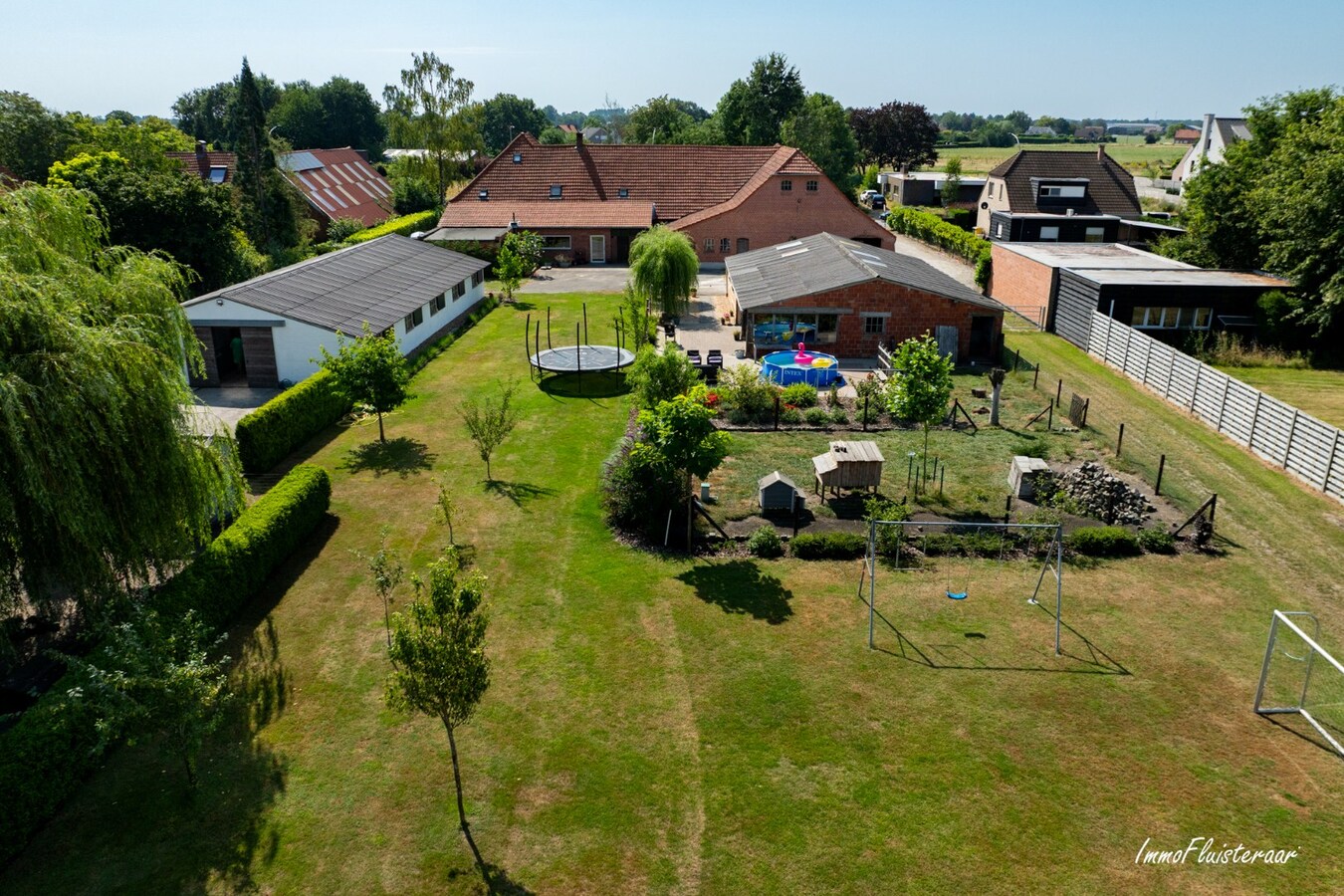 Prachtige langgevelhoeve met charmante schuur en paardenfaciliteiten op ca. 1,8 ha te Ravels. (BEZOEKDAG OP 08/08 VAN 10U TOT 14U) 