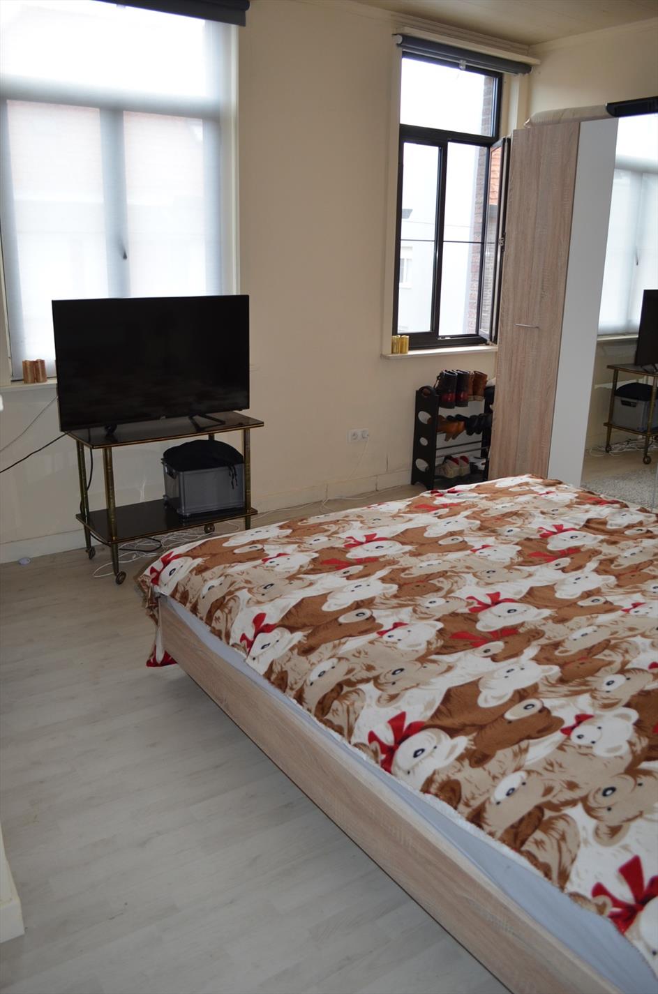 Gerenoveerde gezinswoning met 4 slpks en tuin te centrum Eeklo 