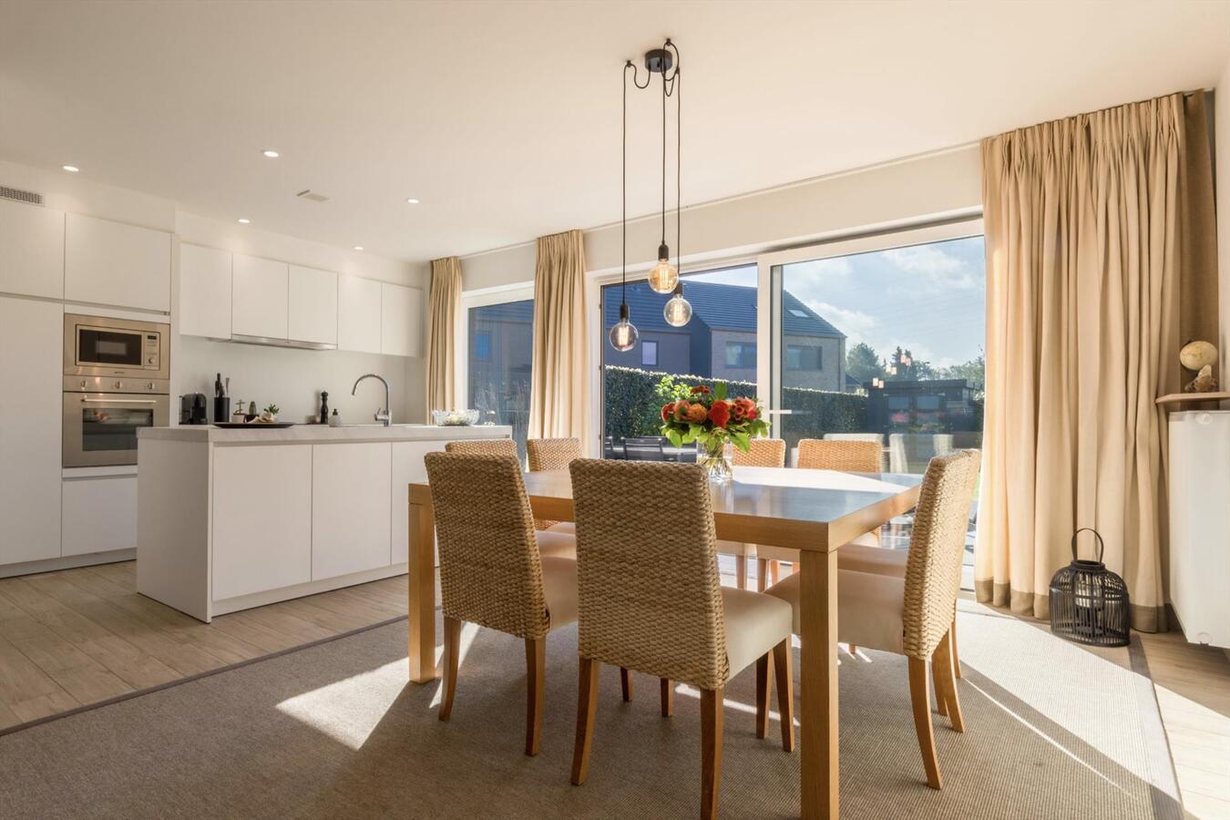Nieuwbouwwoning met luxueuze afwerking te Merelbeke 