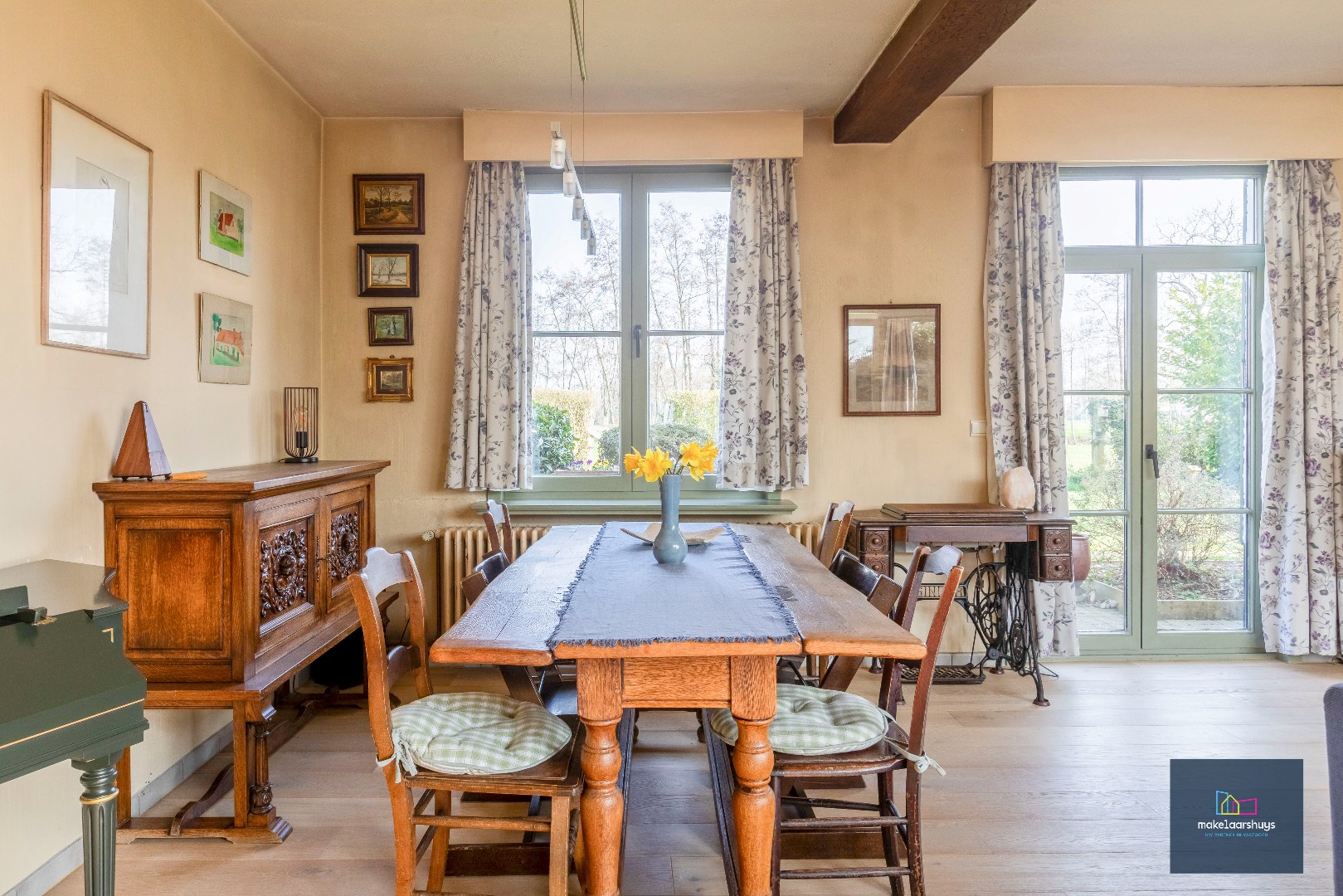 Unieke hovenierswoning op een perceel van 1 ha 18a 84ca 