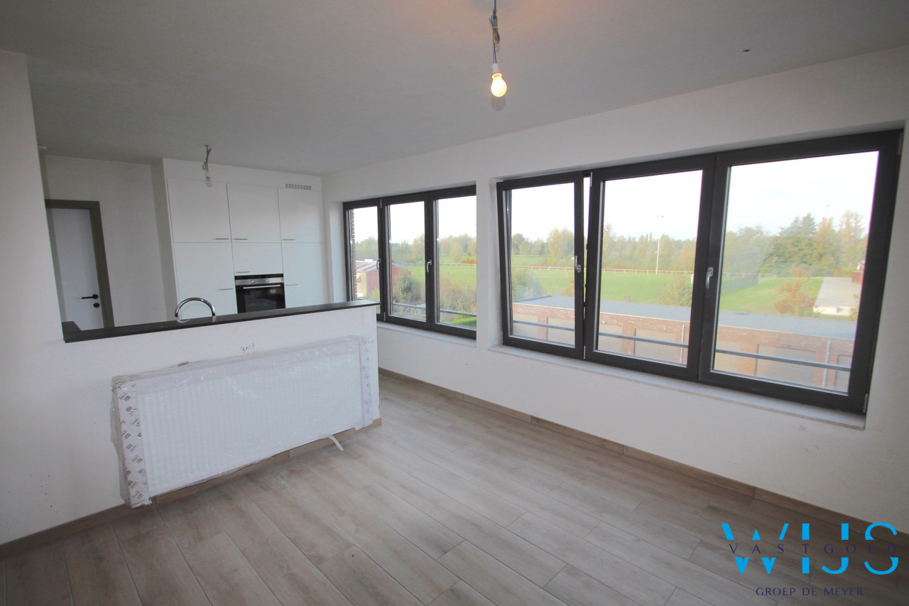 Prachtige duplex + garage in het rustige landelijke OOSTEEKLO 