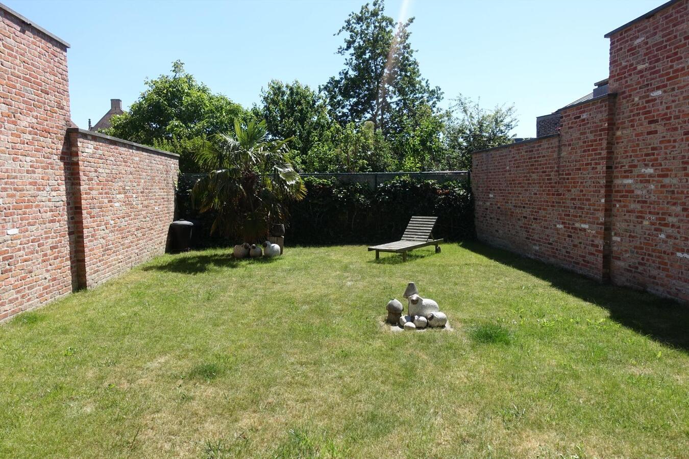 Klassevolle herenwoning met praktijkruimte 